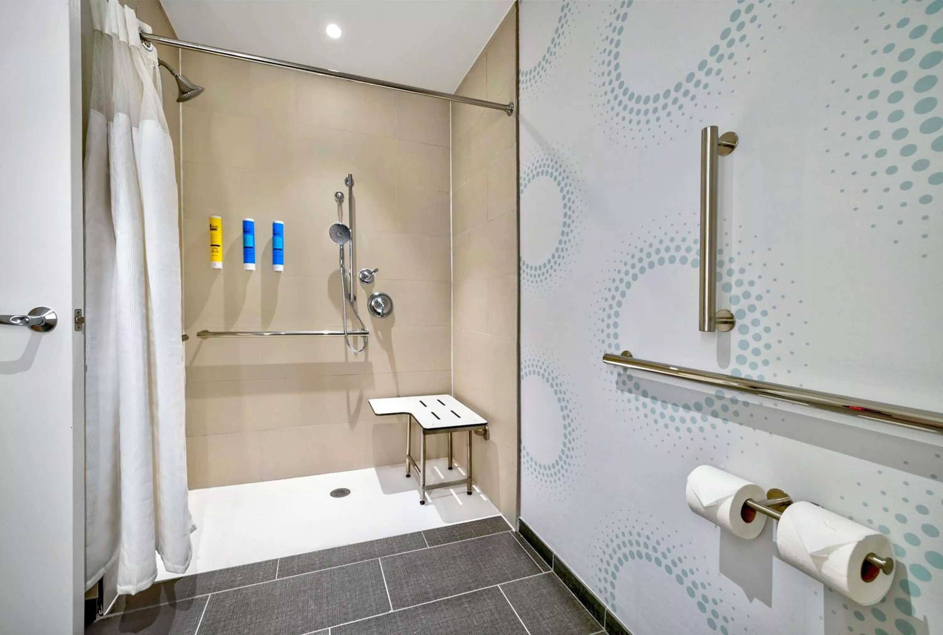 Bathroom in Tru By Hilton Minneapolis Downtown