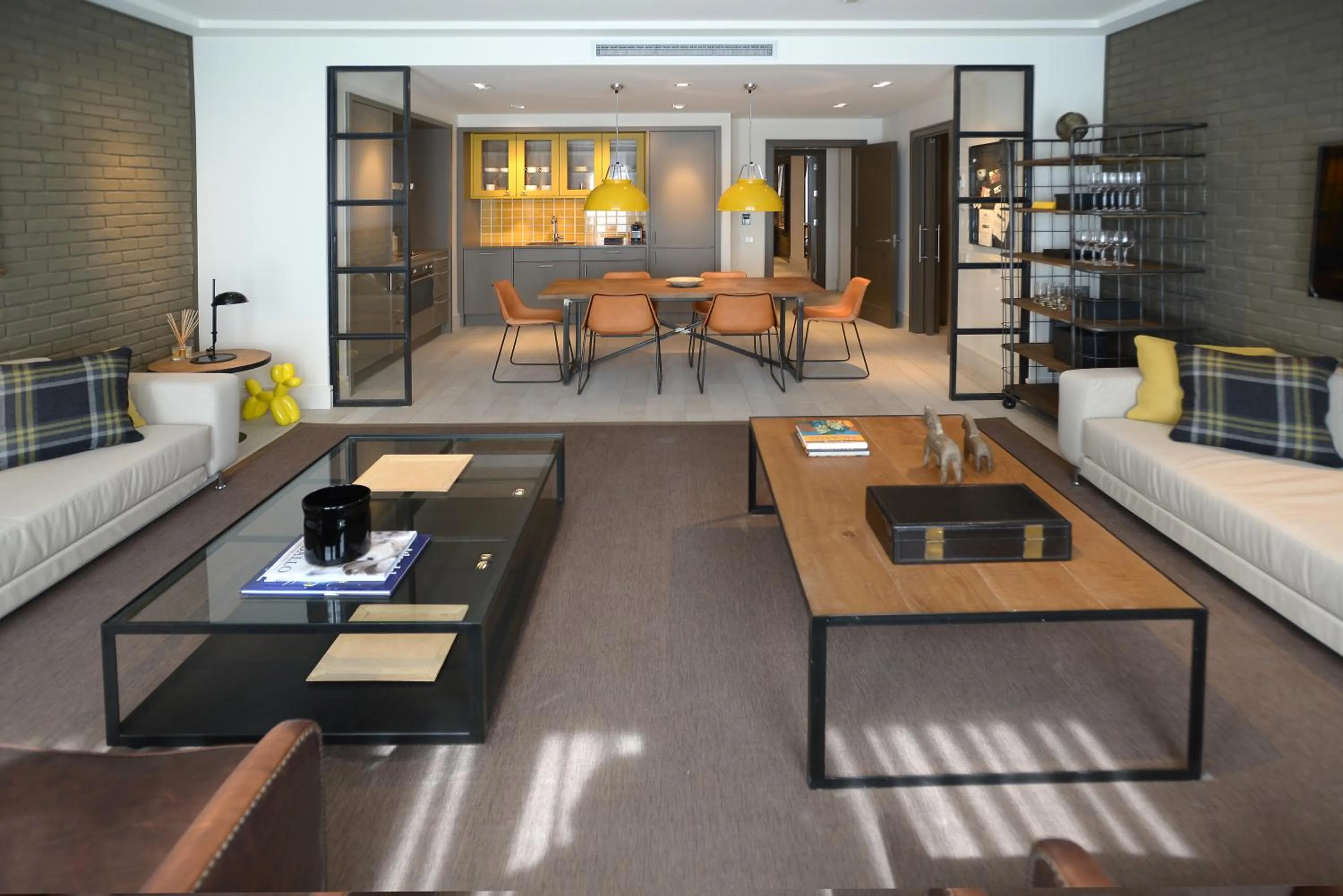 Living room in Midtown Apartments