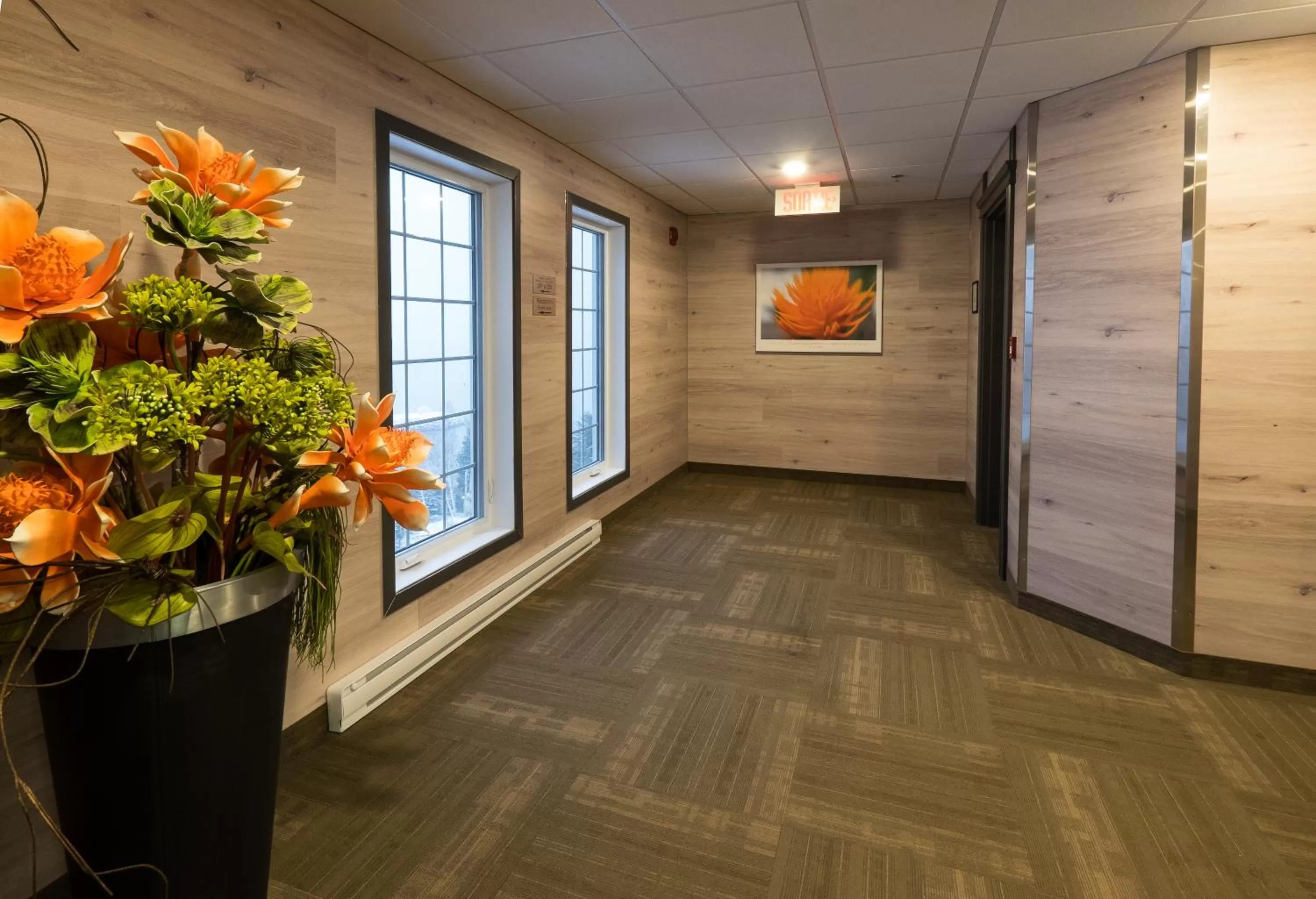 acessibility in Hôtel et Pavillons Le Petit Manoir du Casino