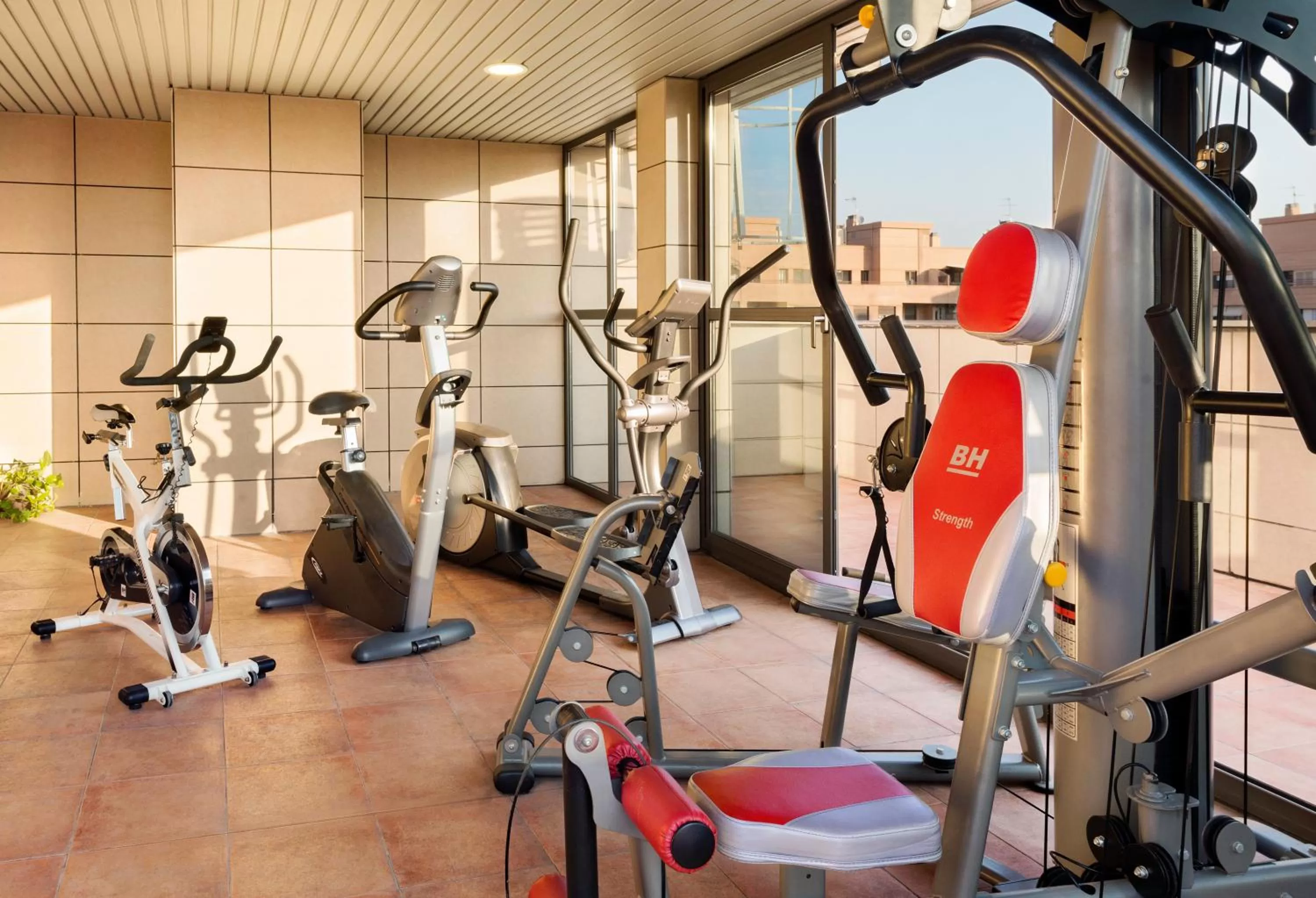Fitness centre/facilities in Hotel Valencia Center