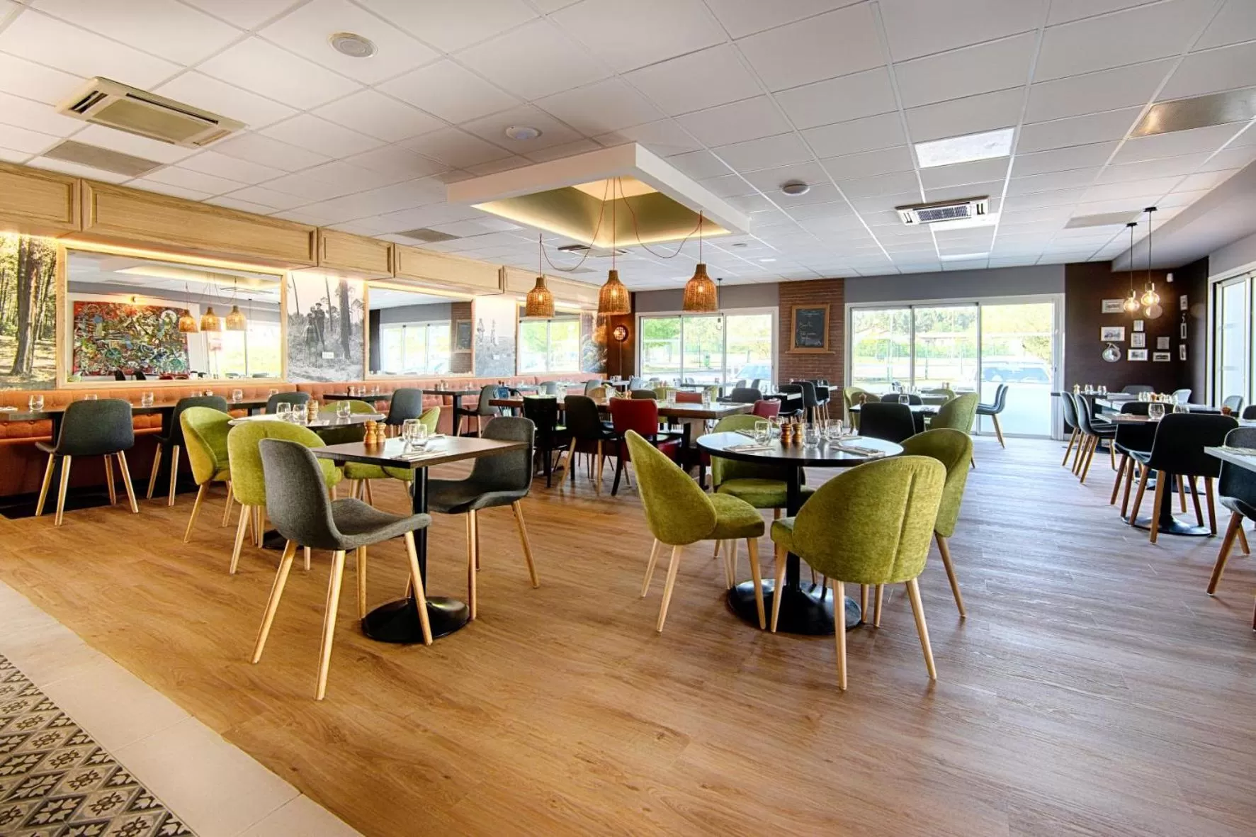 Restaurant/places to eat in The Originals City, Hôtel Les Bruyères, Dax Nord