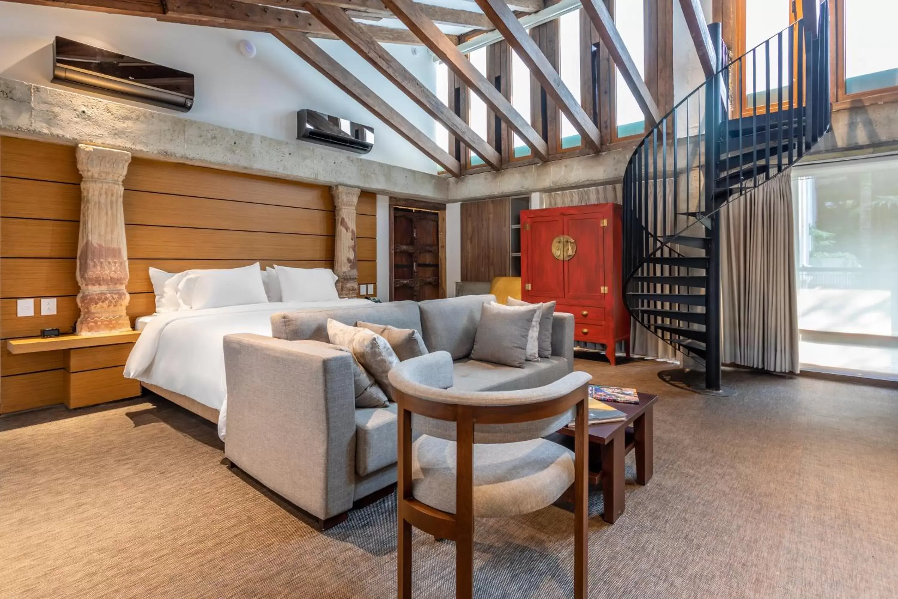 Deluxe Suite in Alko Hotel Casa Nispero Deluxe Suite in Alko Hotel Casa Nispero