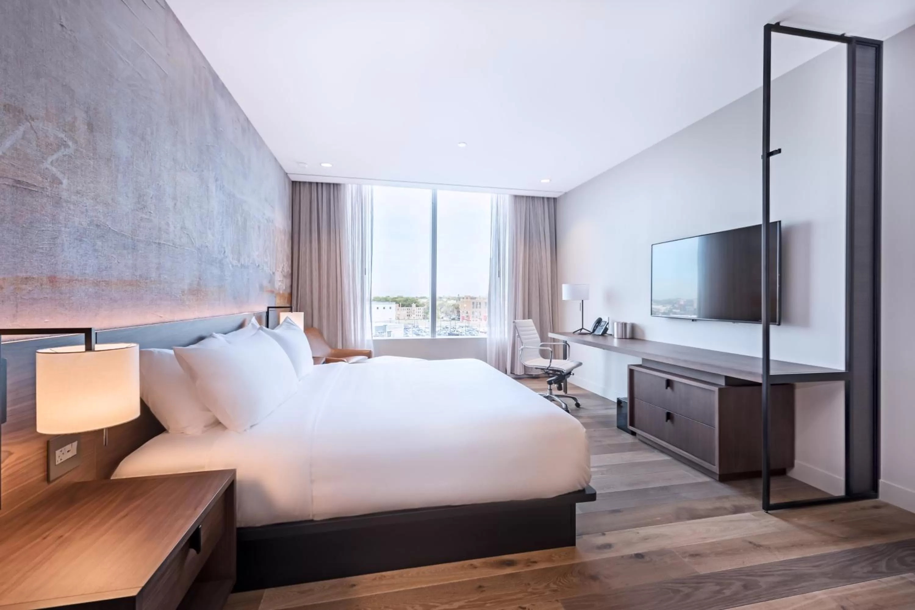 Bed in The Hotel & Athletic Club at Midtown