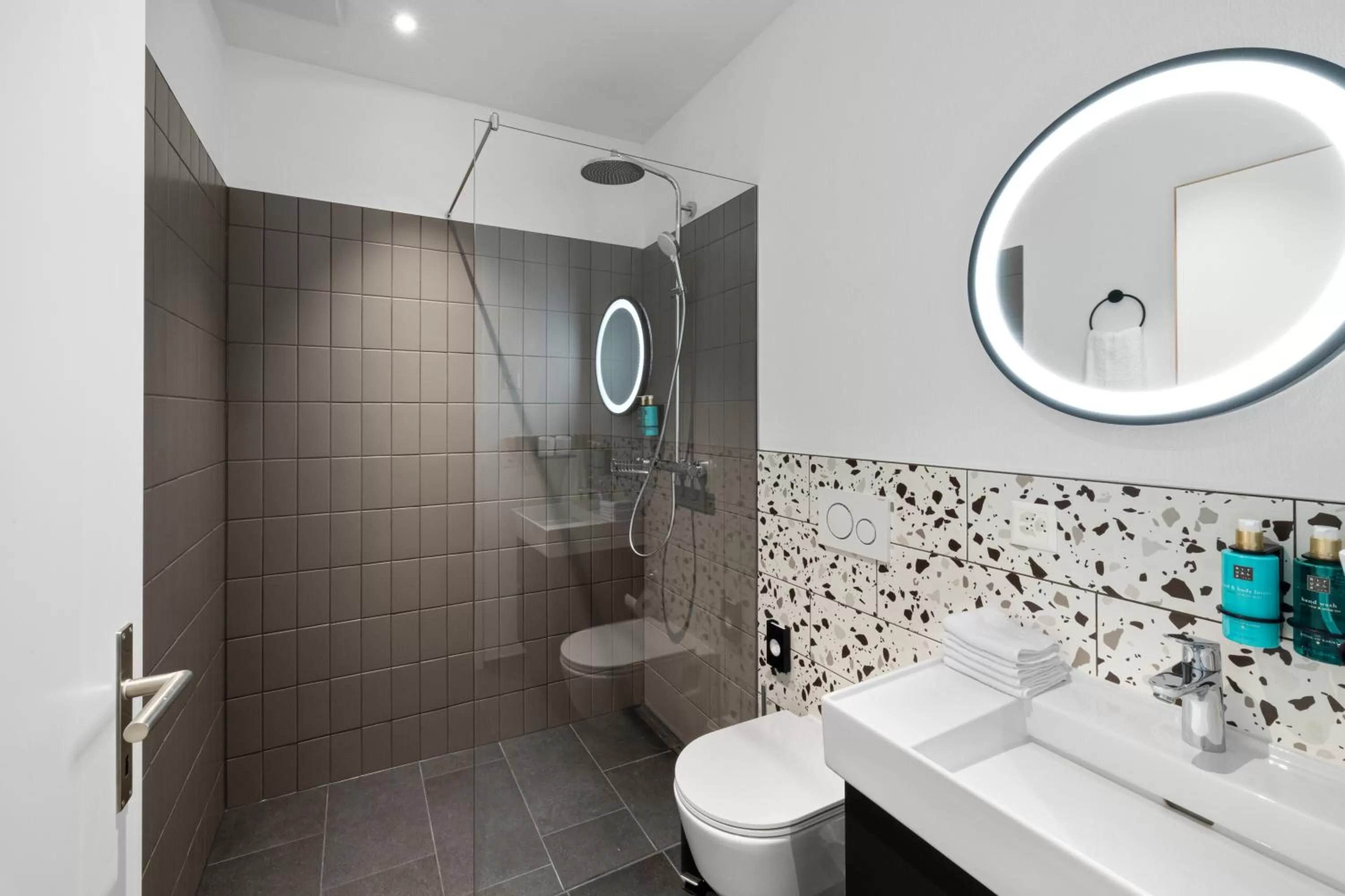 Bathroom in AVES Hotel&Apartment Arosa