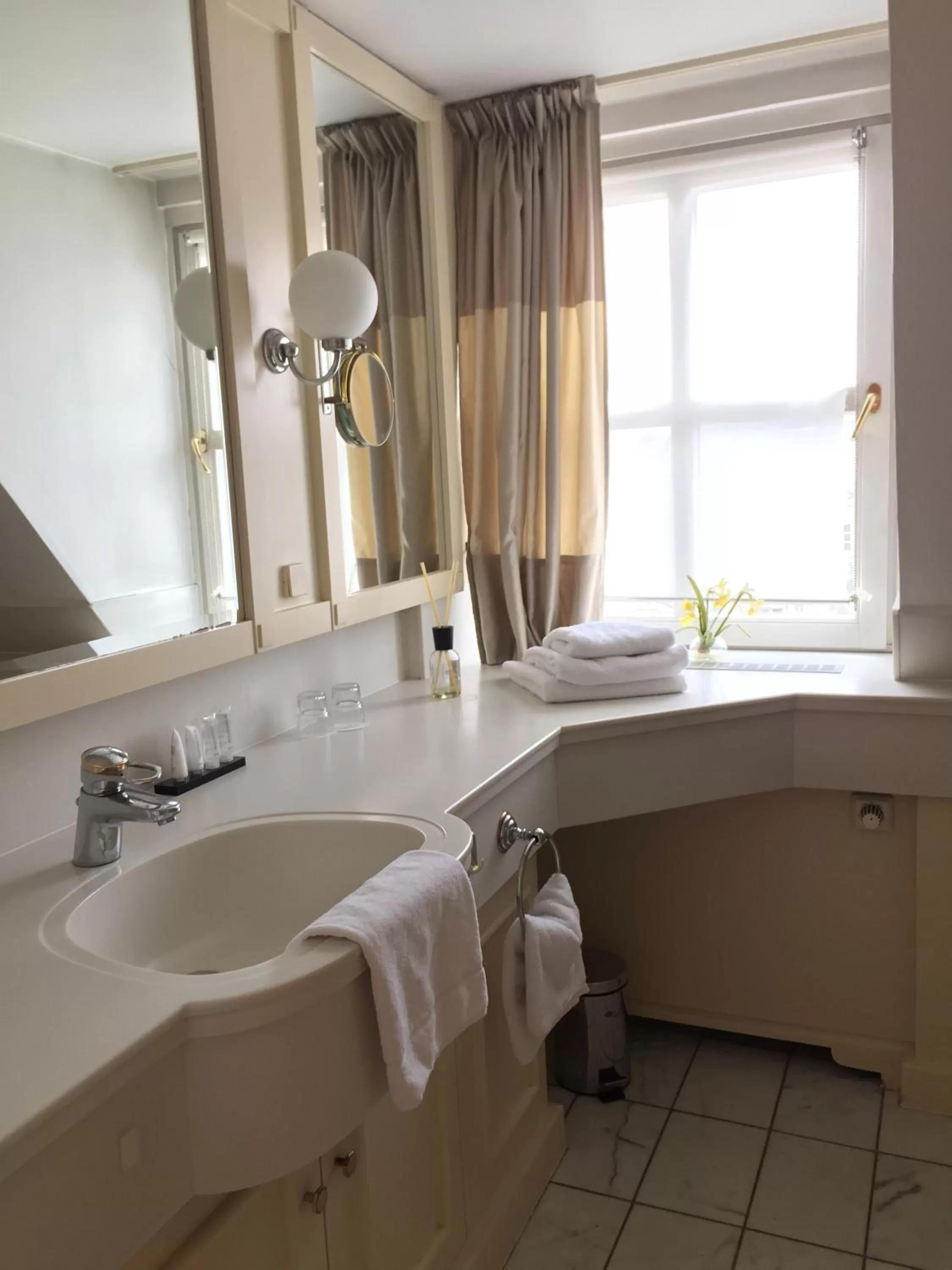 Shower in Hotel Lippischer Hof