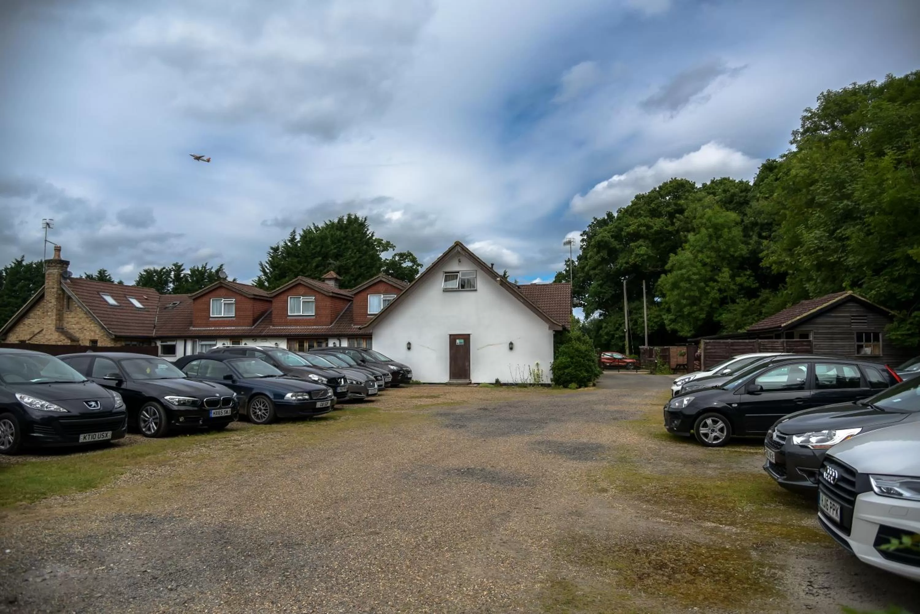 Area and facilities in Little Foxes Hotel & Gatwick Airport Parking