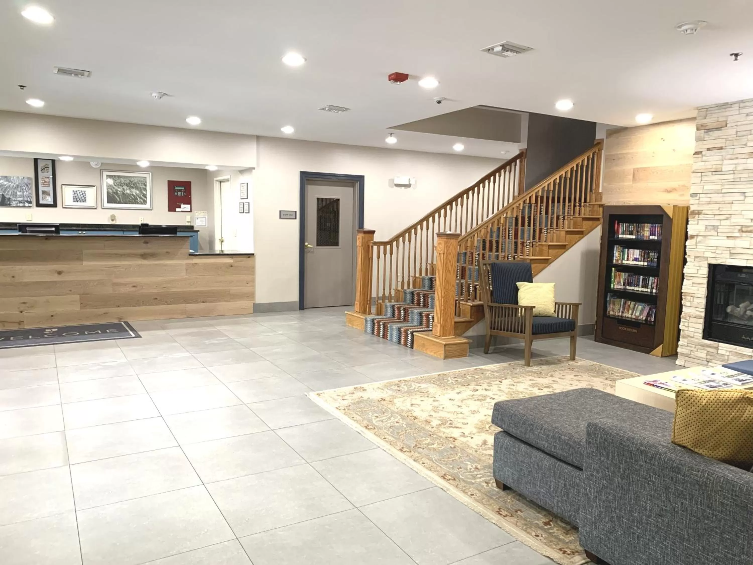 Lobby or reception in Country Inn & Suites By Radisson, Charleston North, SC