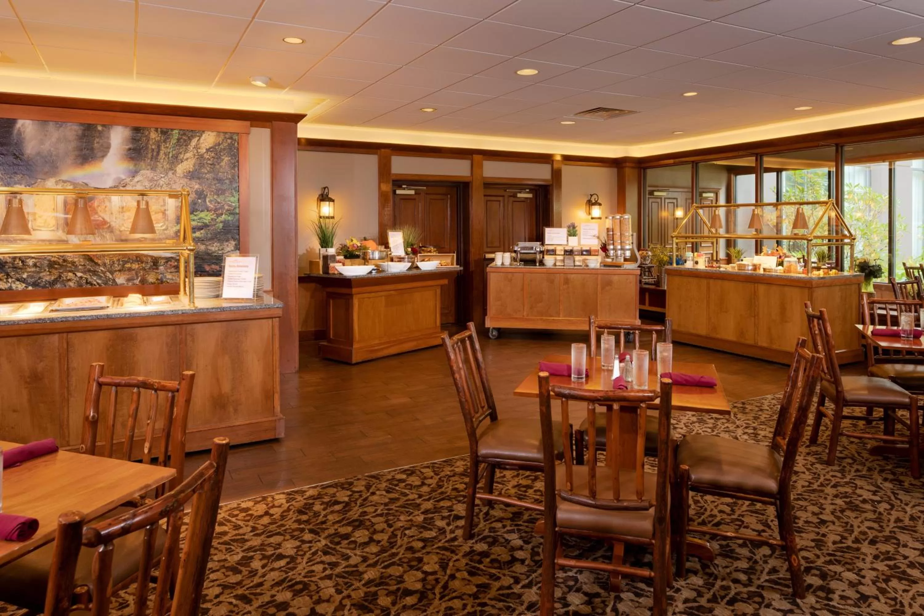 Restaurant/places to eat in Crowne Plaza Lake Placid by IHG