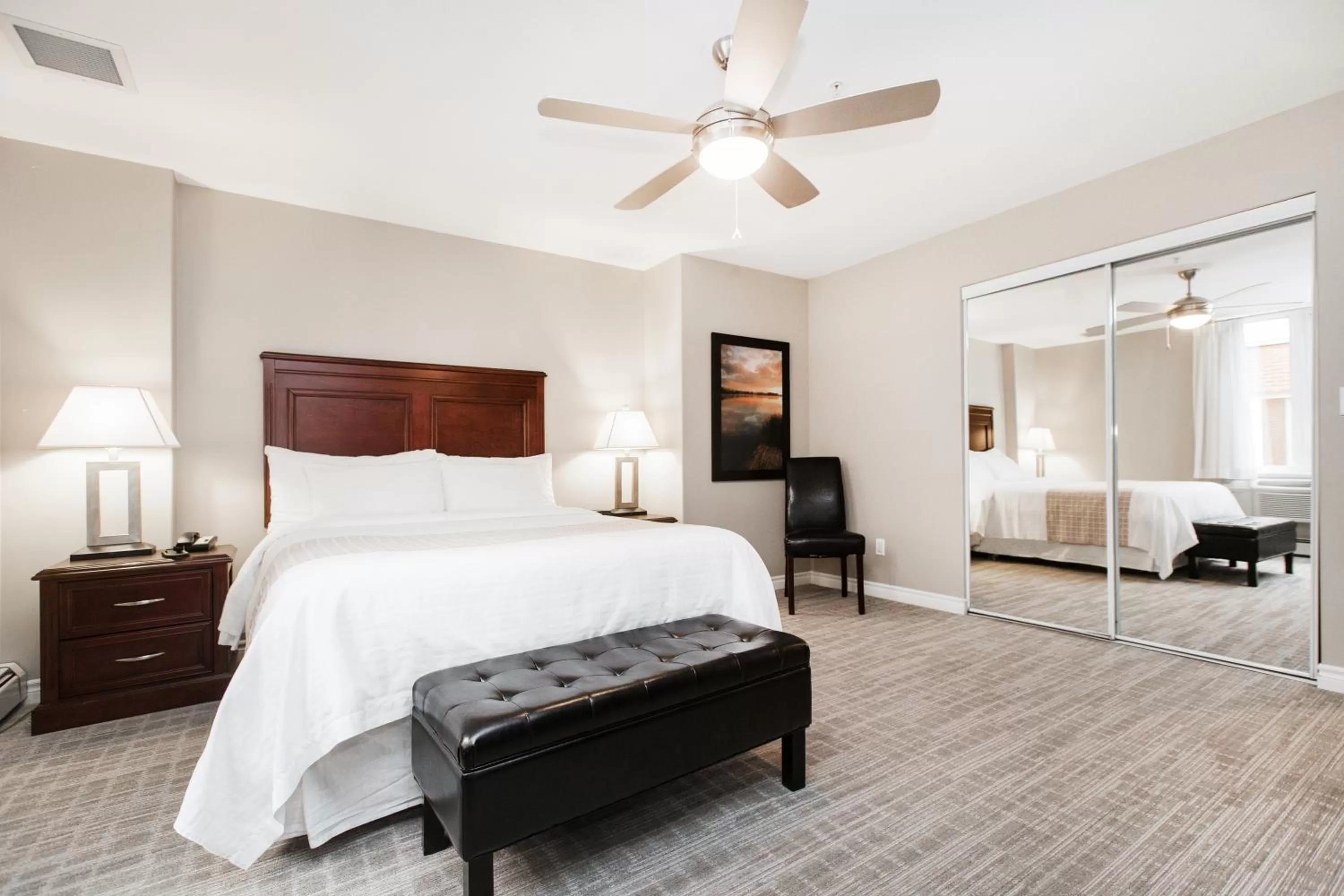 Bedroom, Bed in Canterra Suites Hotel