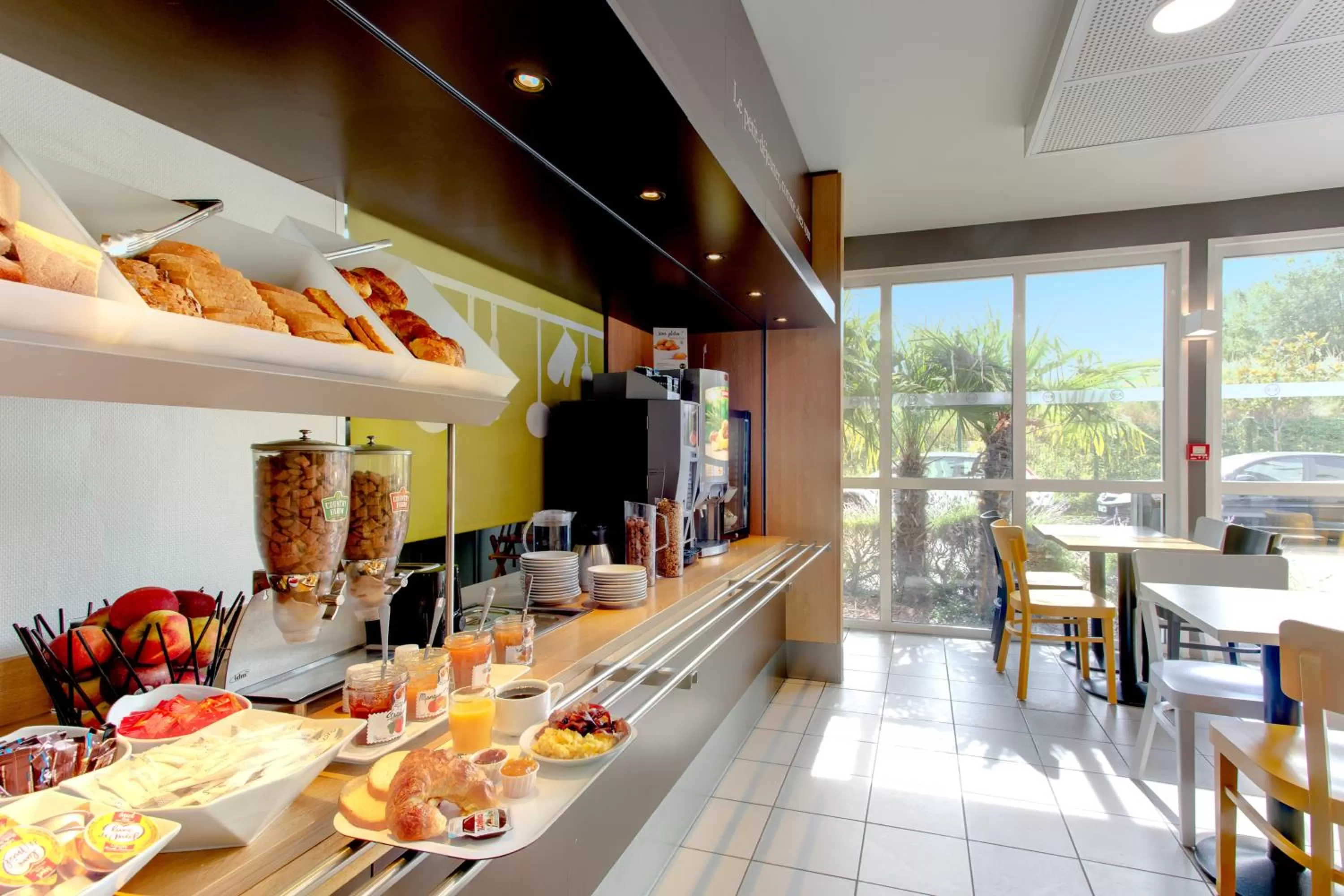 Buffet breakfast in B&B HOTEL Valenciennes Marly