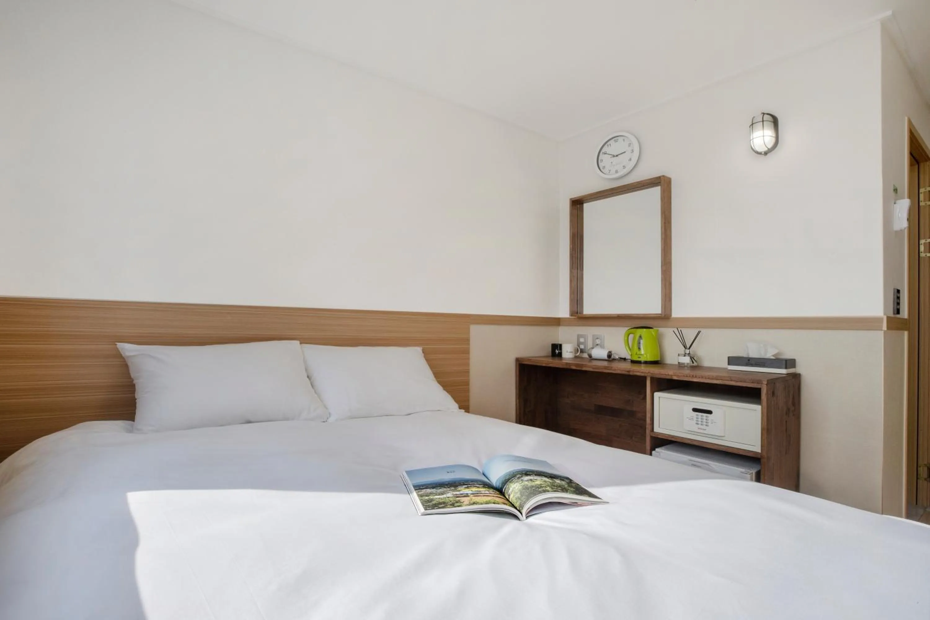 Bed in Five hotel Jongno
