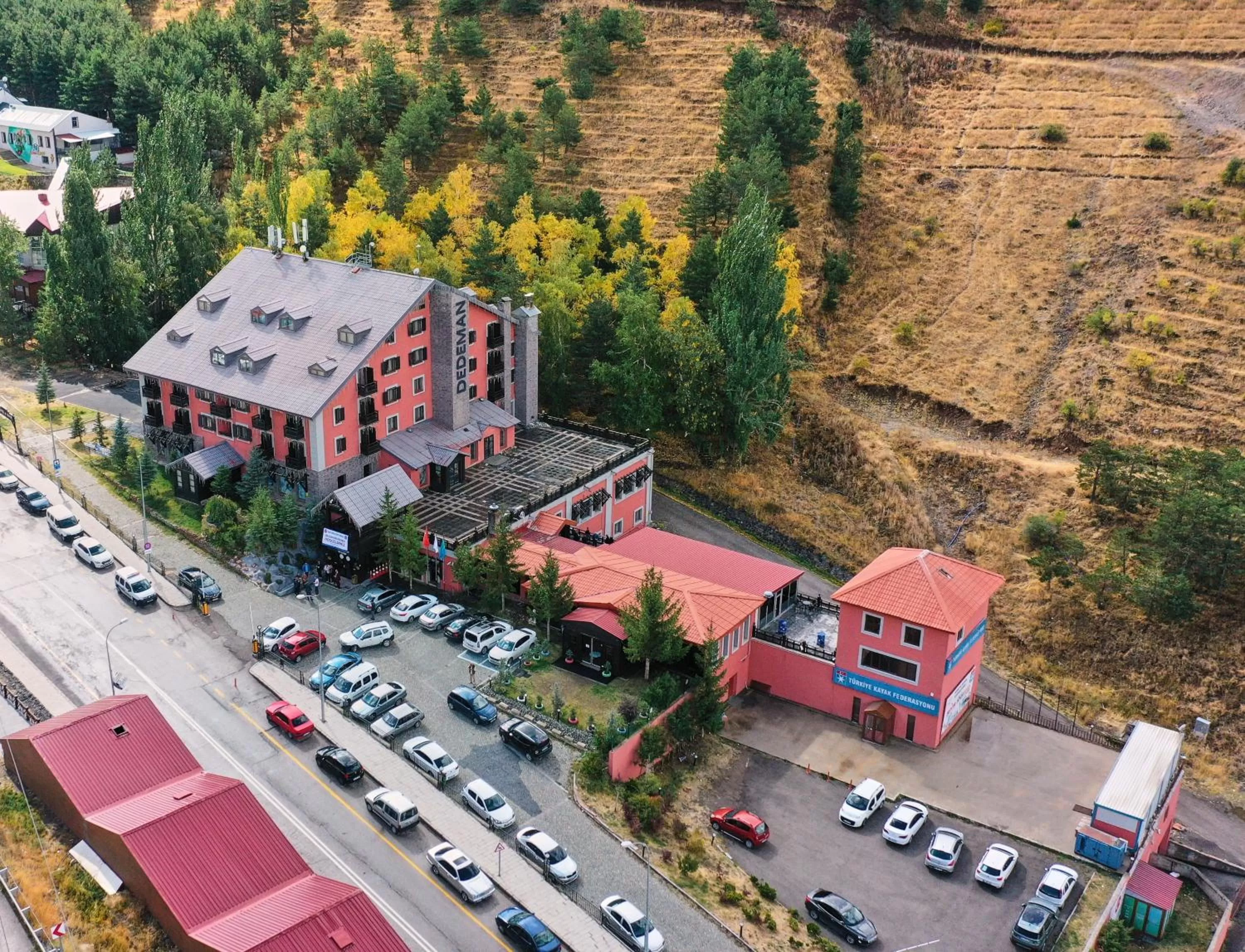 Property building in Dedeman Palandoken Ski Lodge Hotel