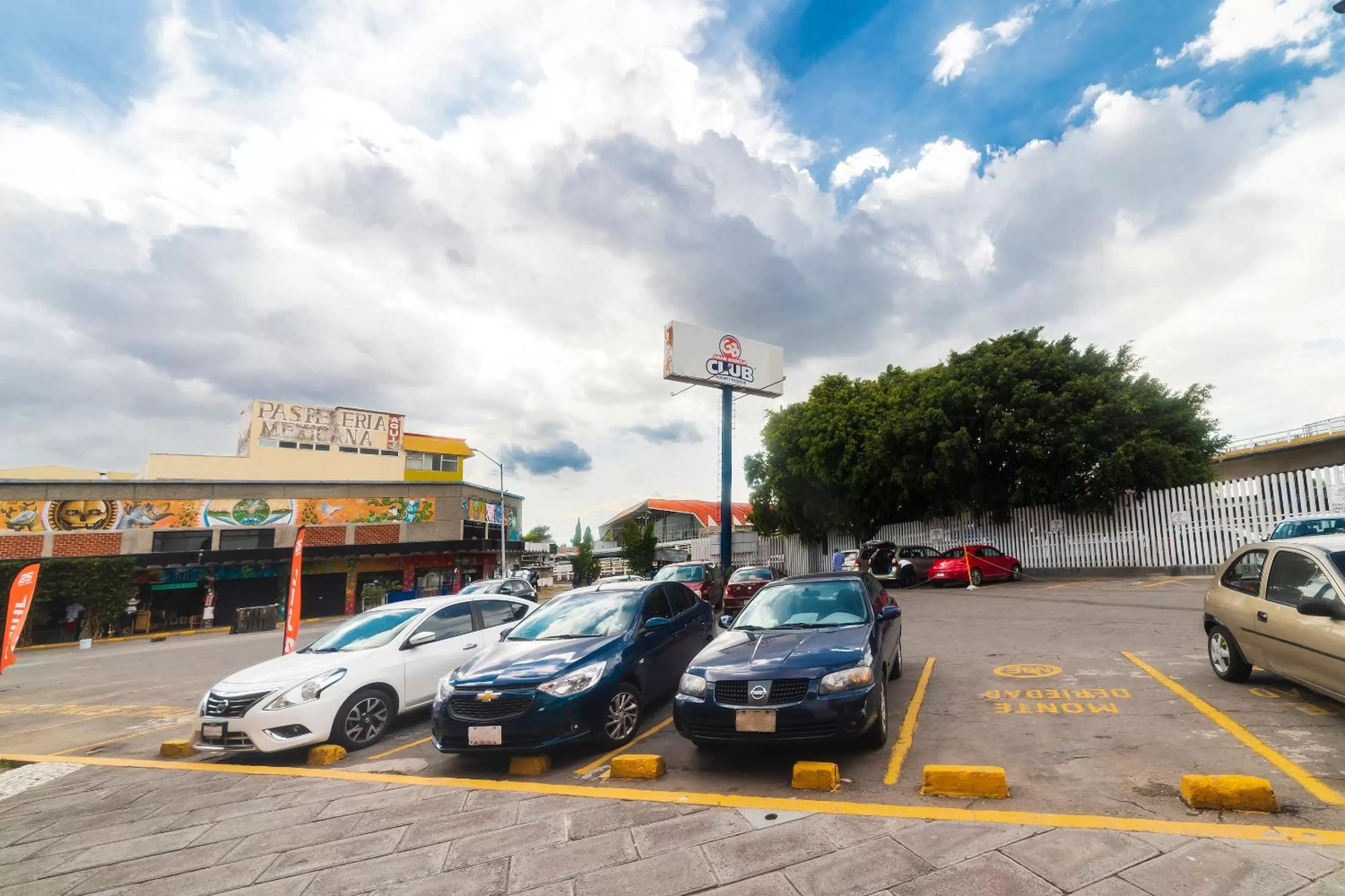 Parking in Hotel Kapu, Puebla
