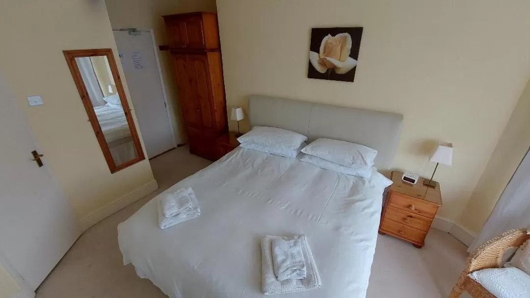 Bed in The Clifton at Paignton