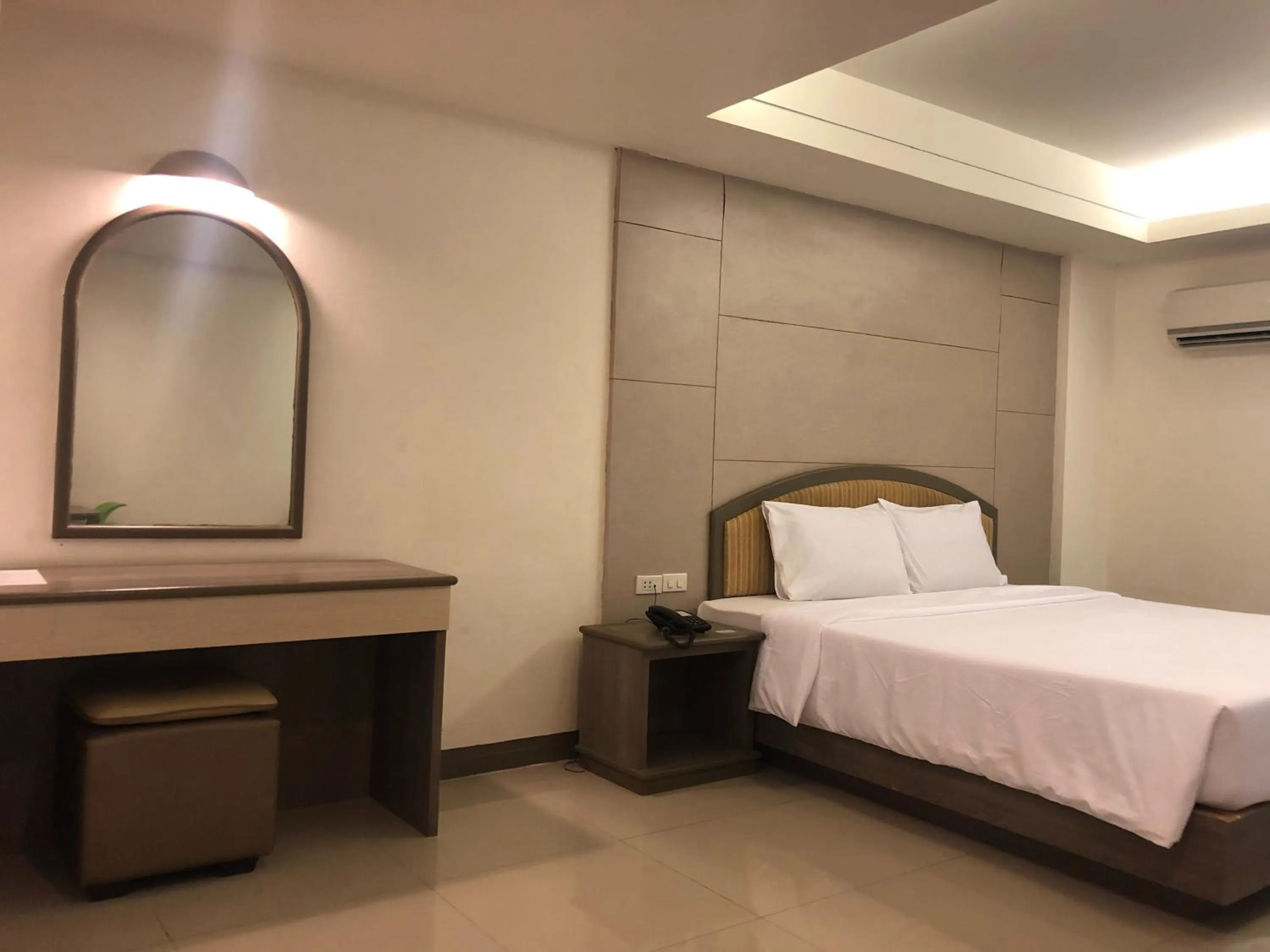 Bed in Lee Garden Bangkok