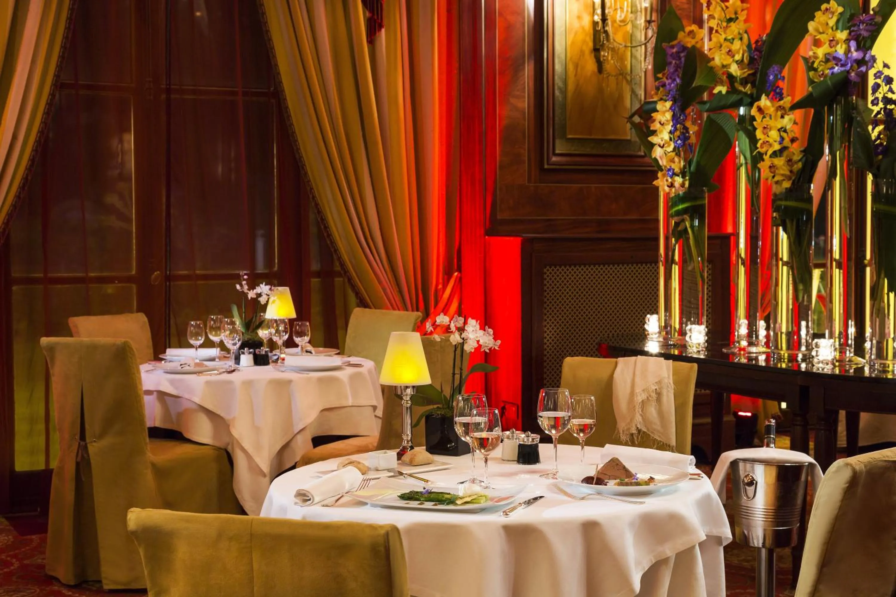 Restaurant/places to eat in Hôtel Barrière Le Royal Deauville