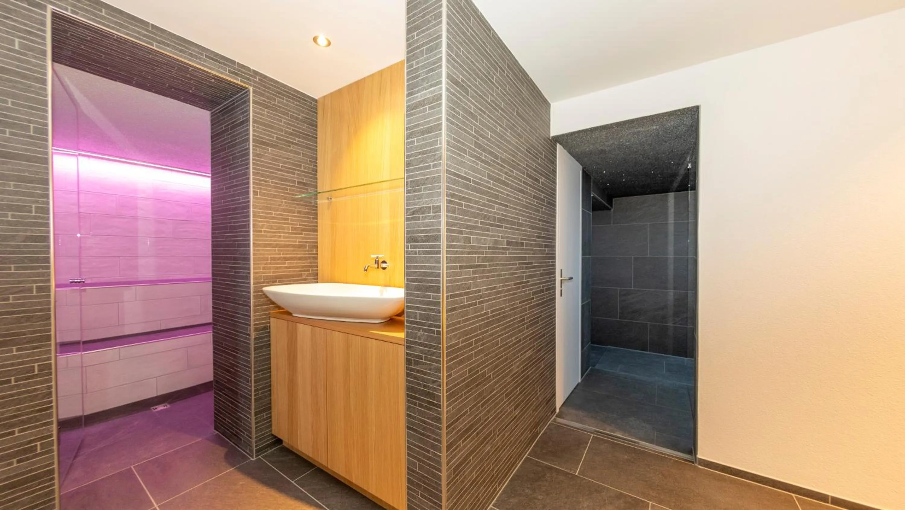 Spa and wellness centre/facilities in Hotel Dischma