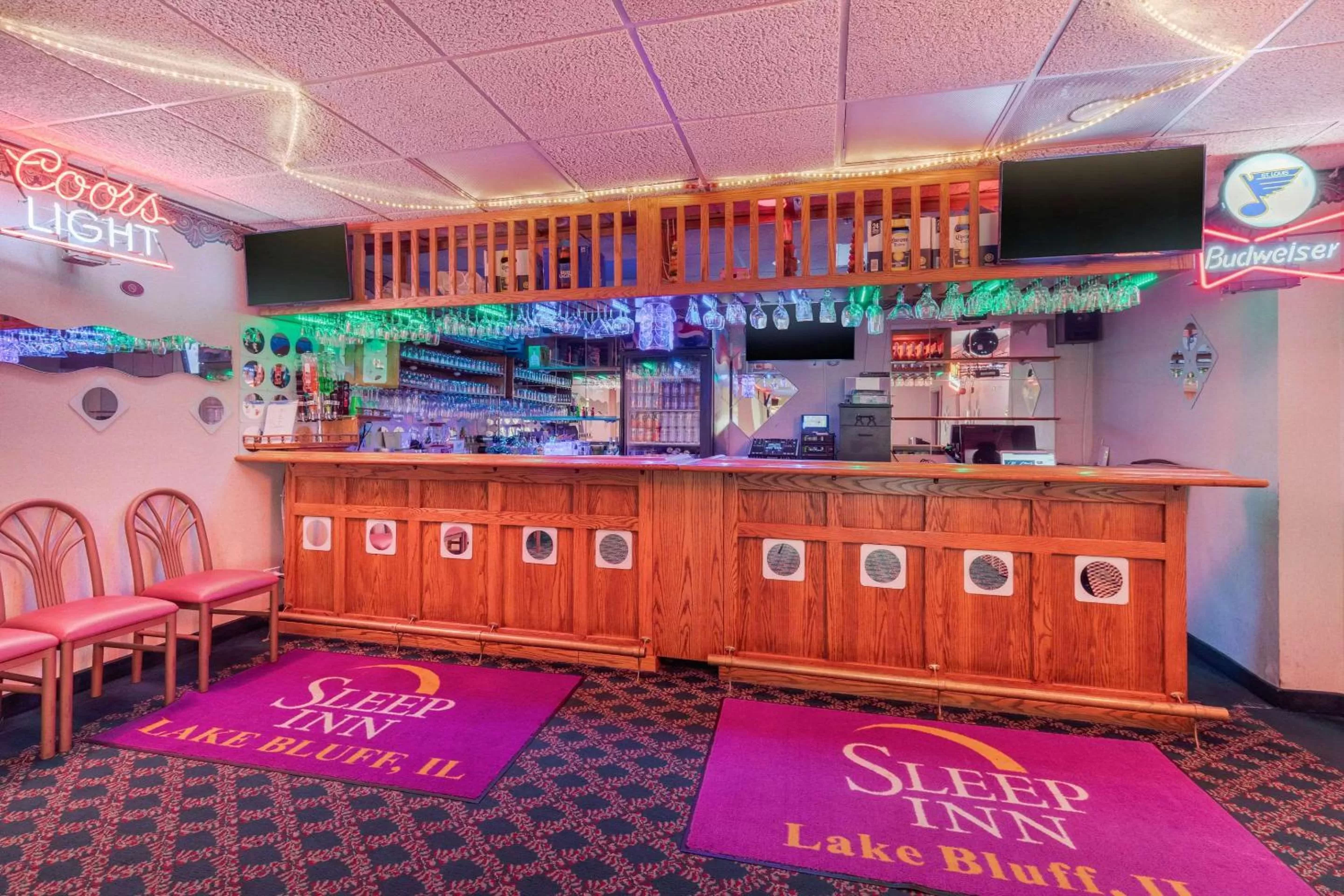 On site in Sleep Inn near Great Lakes Naval Base