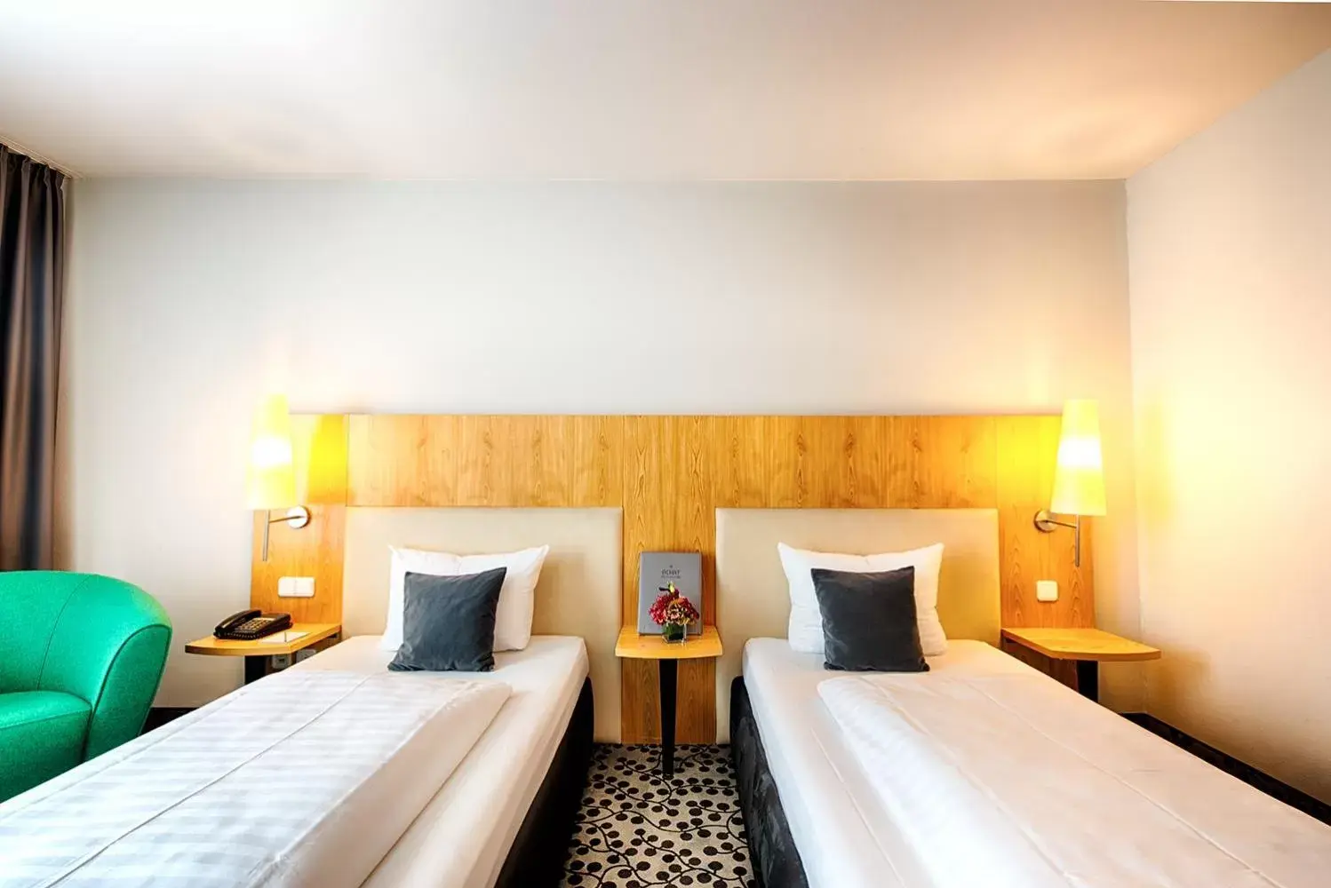 Business Single Room in Offenbach Plaza Hotel Business Single Room in Offenbach Plaza Hotel