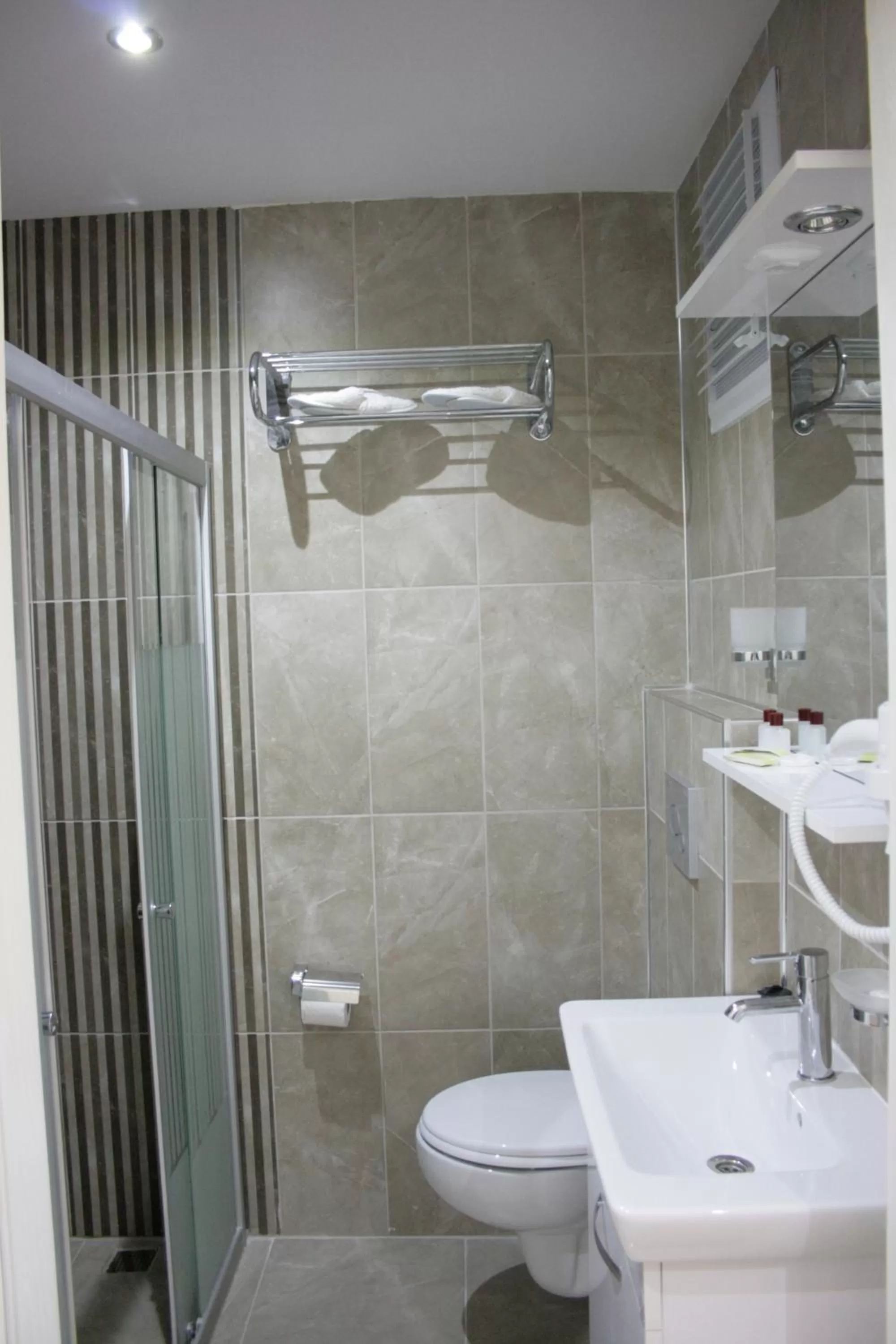 Bathroom in Sakran Hotel