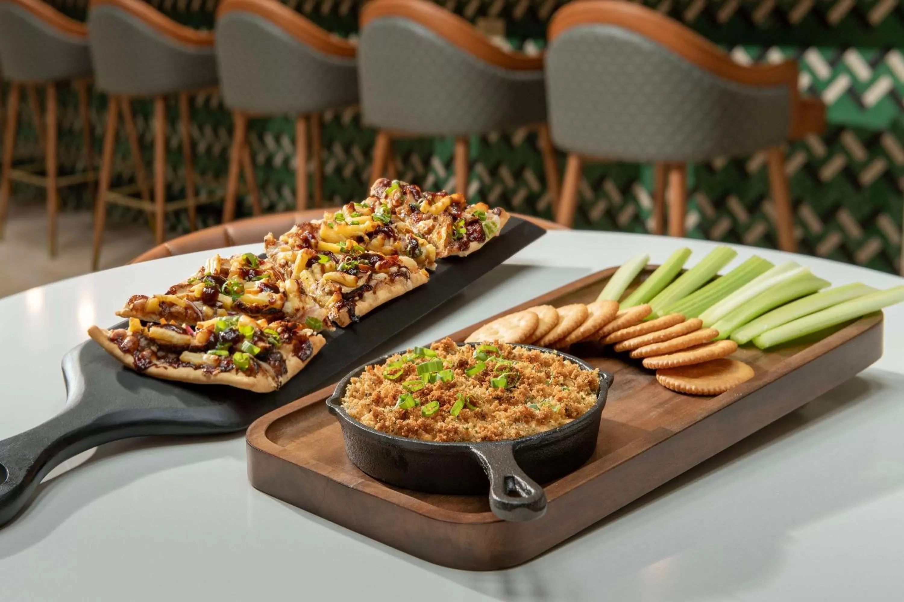 Restaurant/places to eat in Embassy Suites by Hilton Dulles North Loudoun