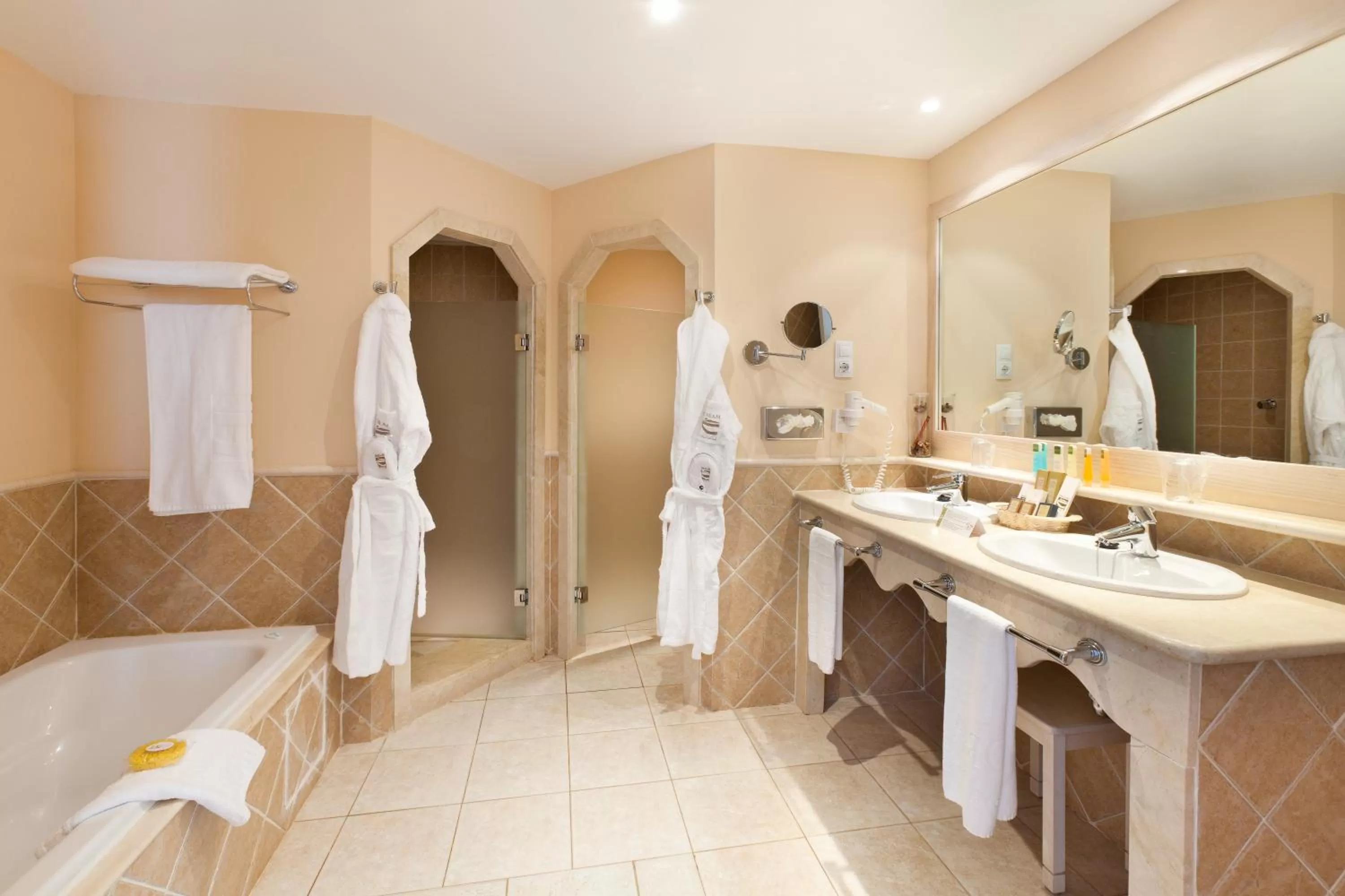 Bathroom in Gran Castillo Tagoro Family & Fun Playa Blanca