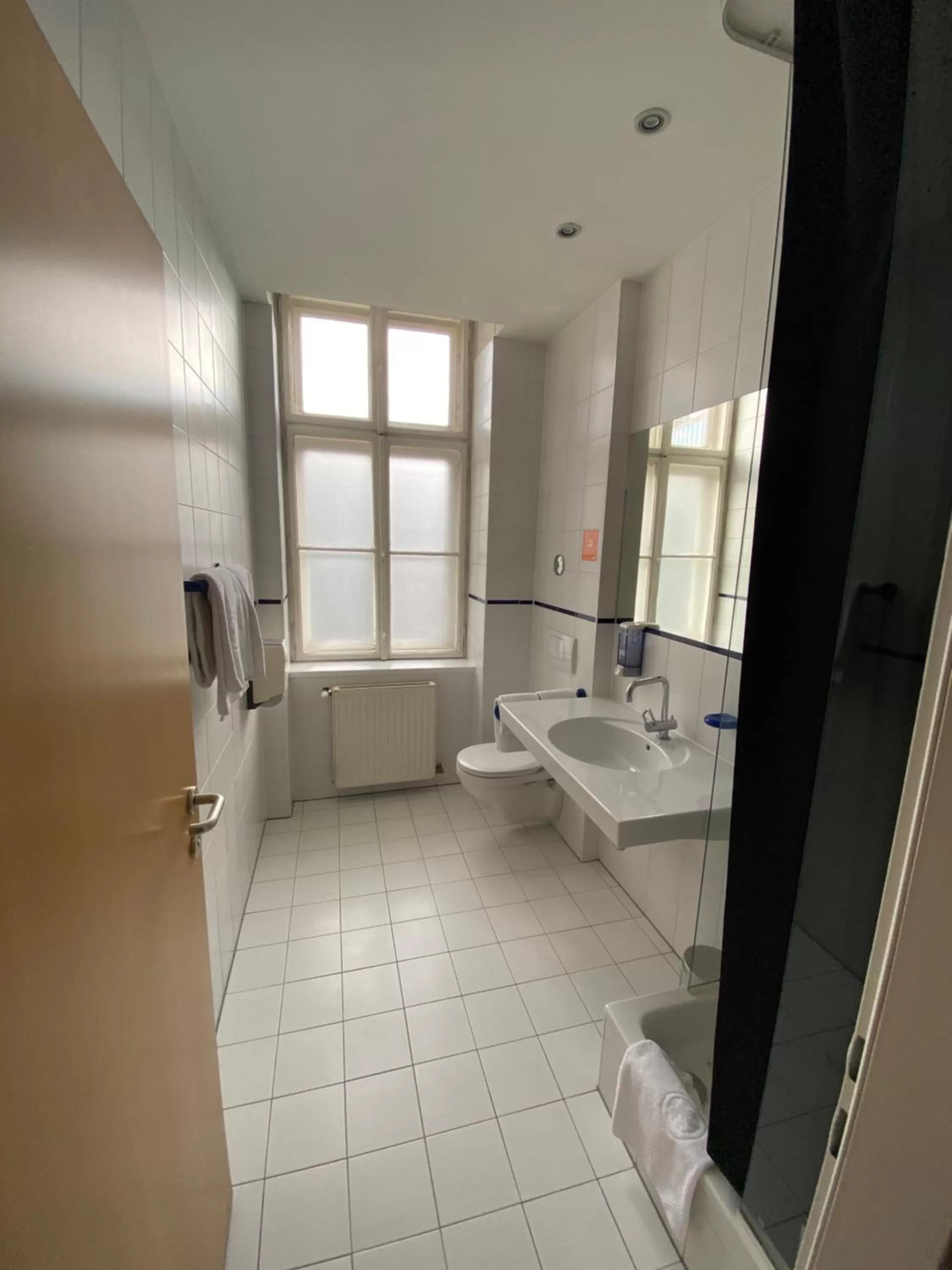 Shower in Kolbeck Rooms