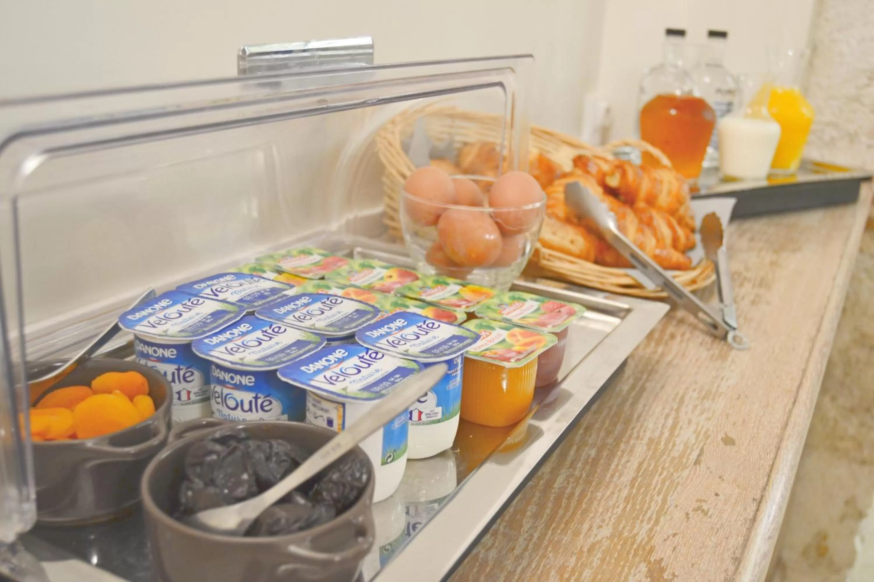 Food in Logis Hotels - Château Saint Marcel