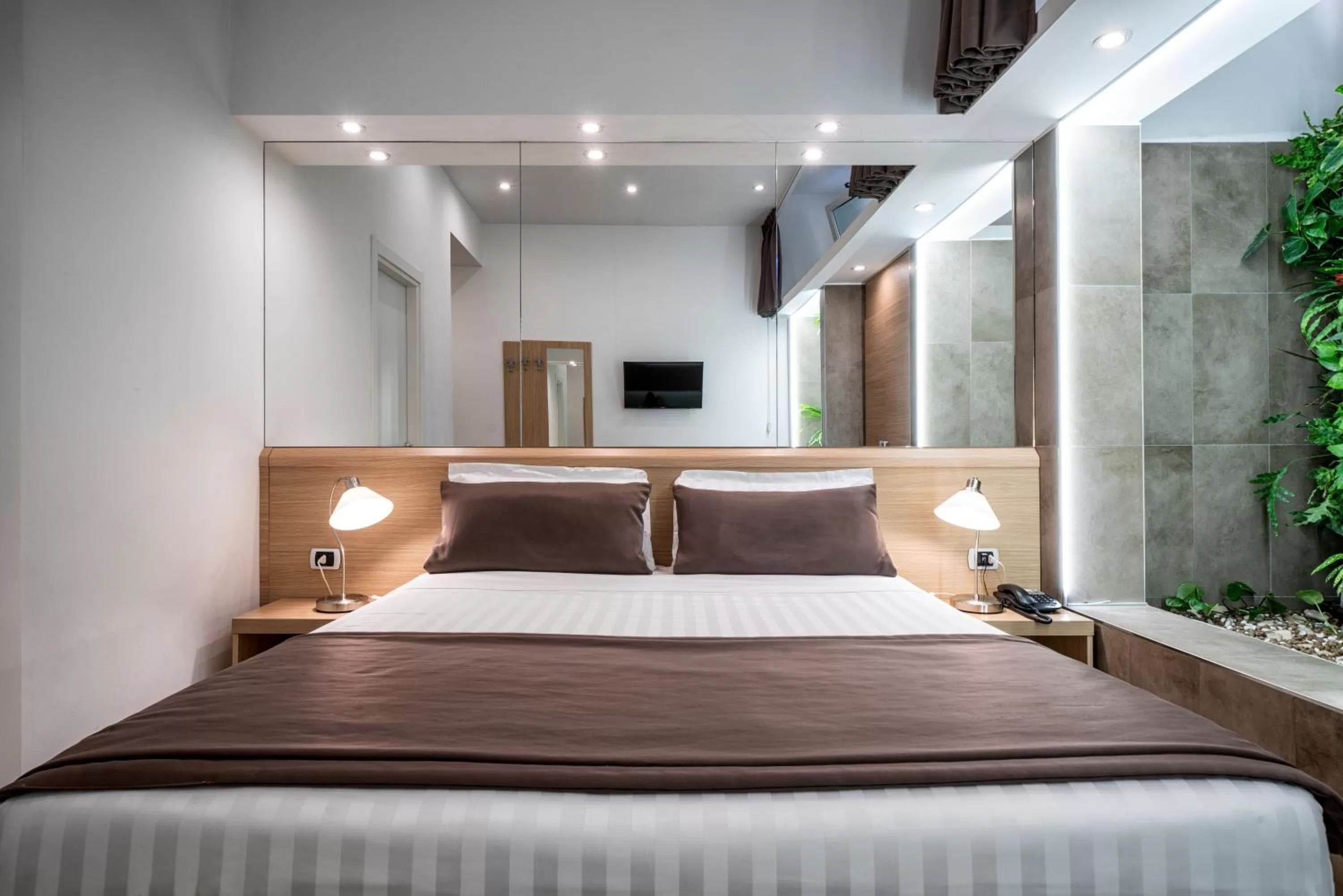 Bedroom, Bed in Hotel Paolo II