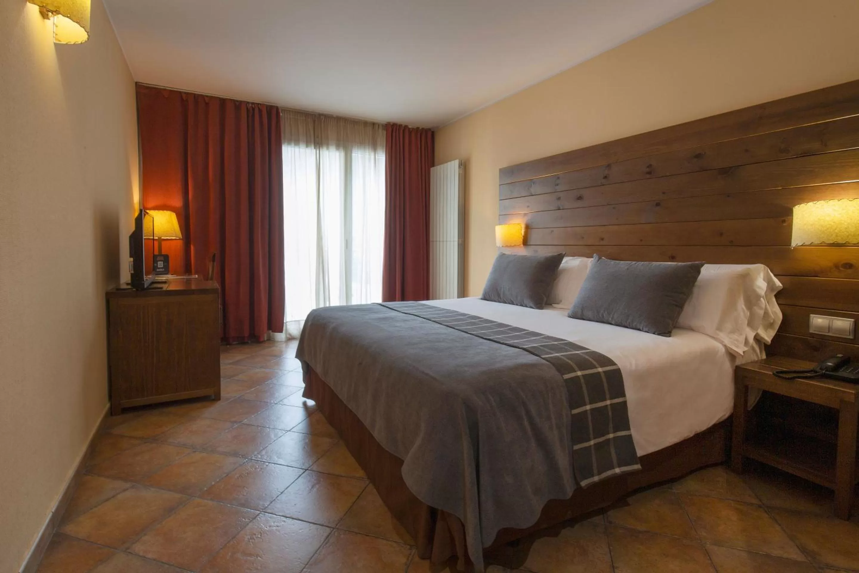 Photo of the whole room, Bed in Hotel Màgic Ski by Nexta