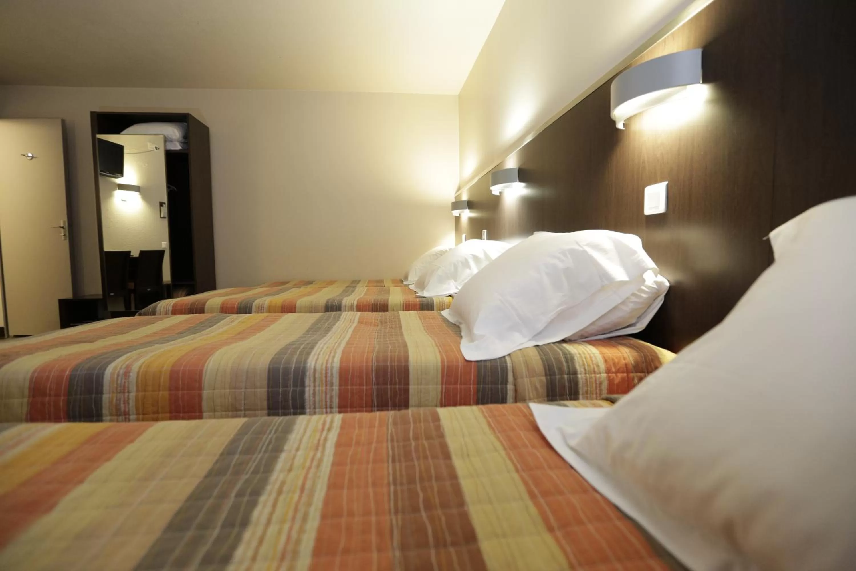 Bedroom, Bed in Hôtel Au Petit Caporal