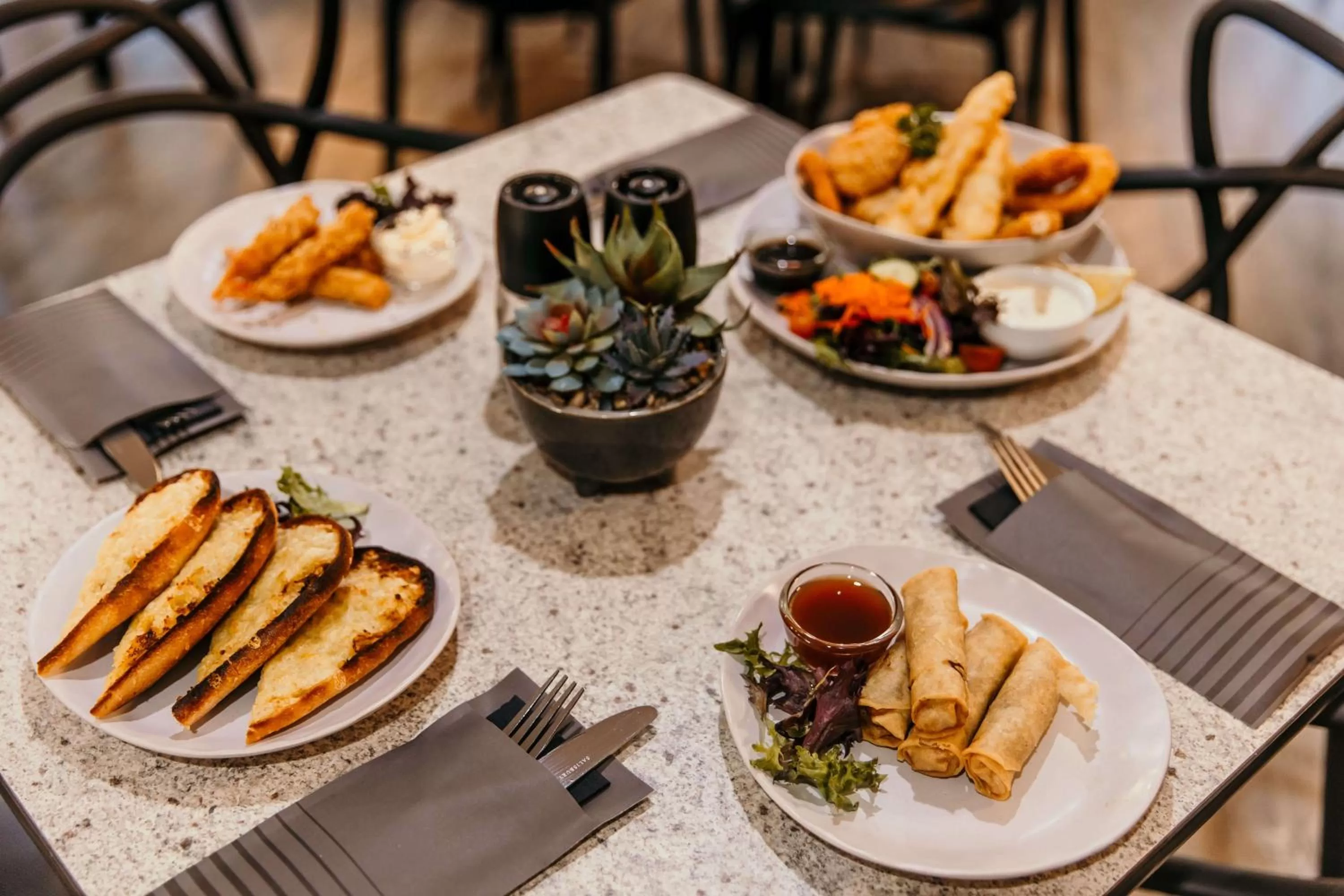 Restaurant/places to eat in Outback Motel Mt Isa