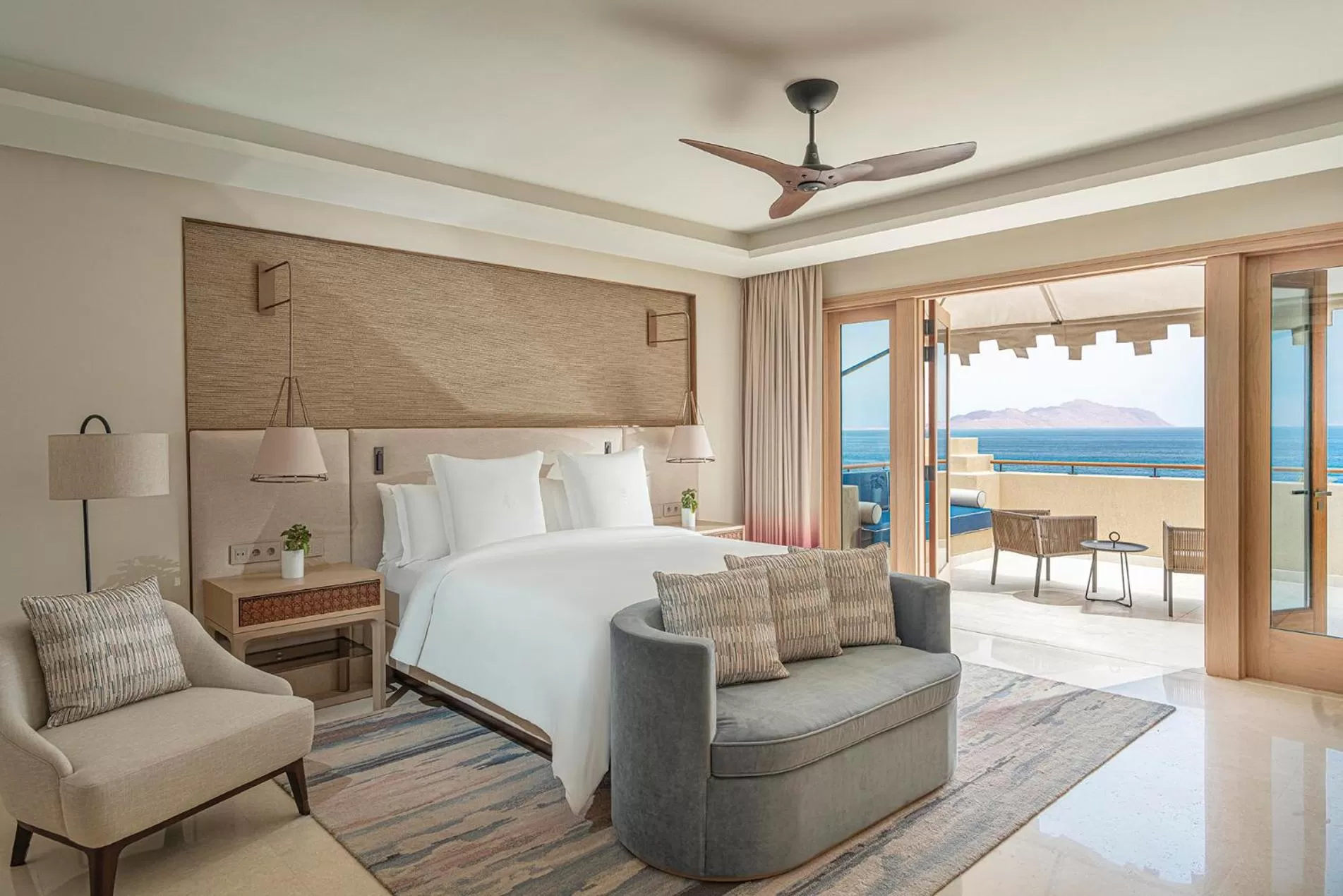 Bedroom, Bed in Four Seasons Resort Sharm El Sheikh