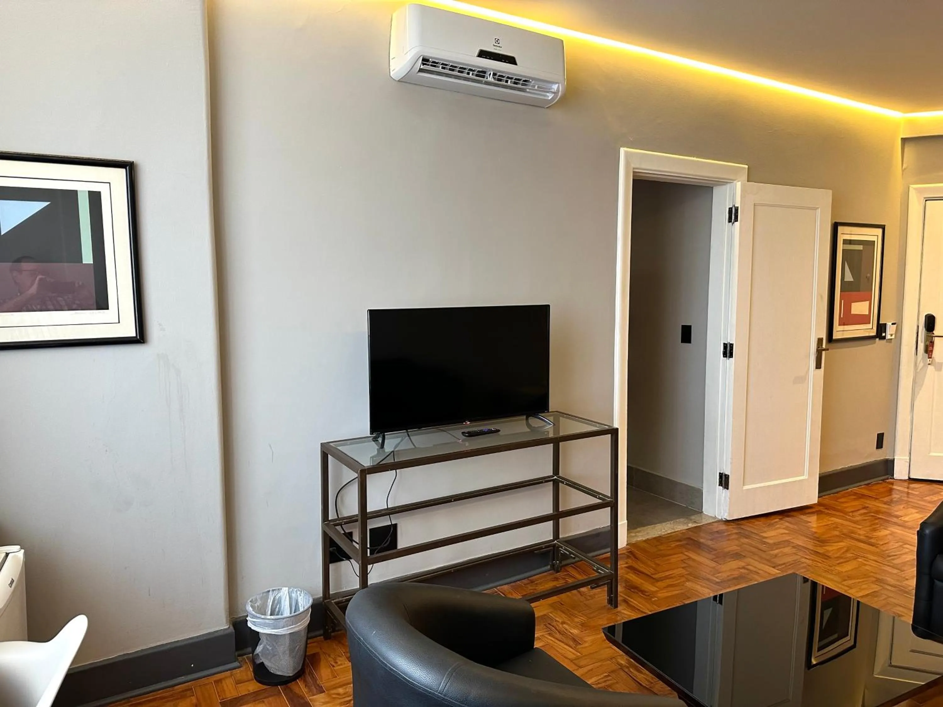 Communal lounge/ TV room in San Raphael Hotel