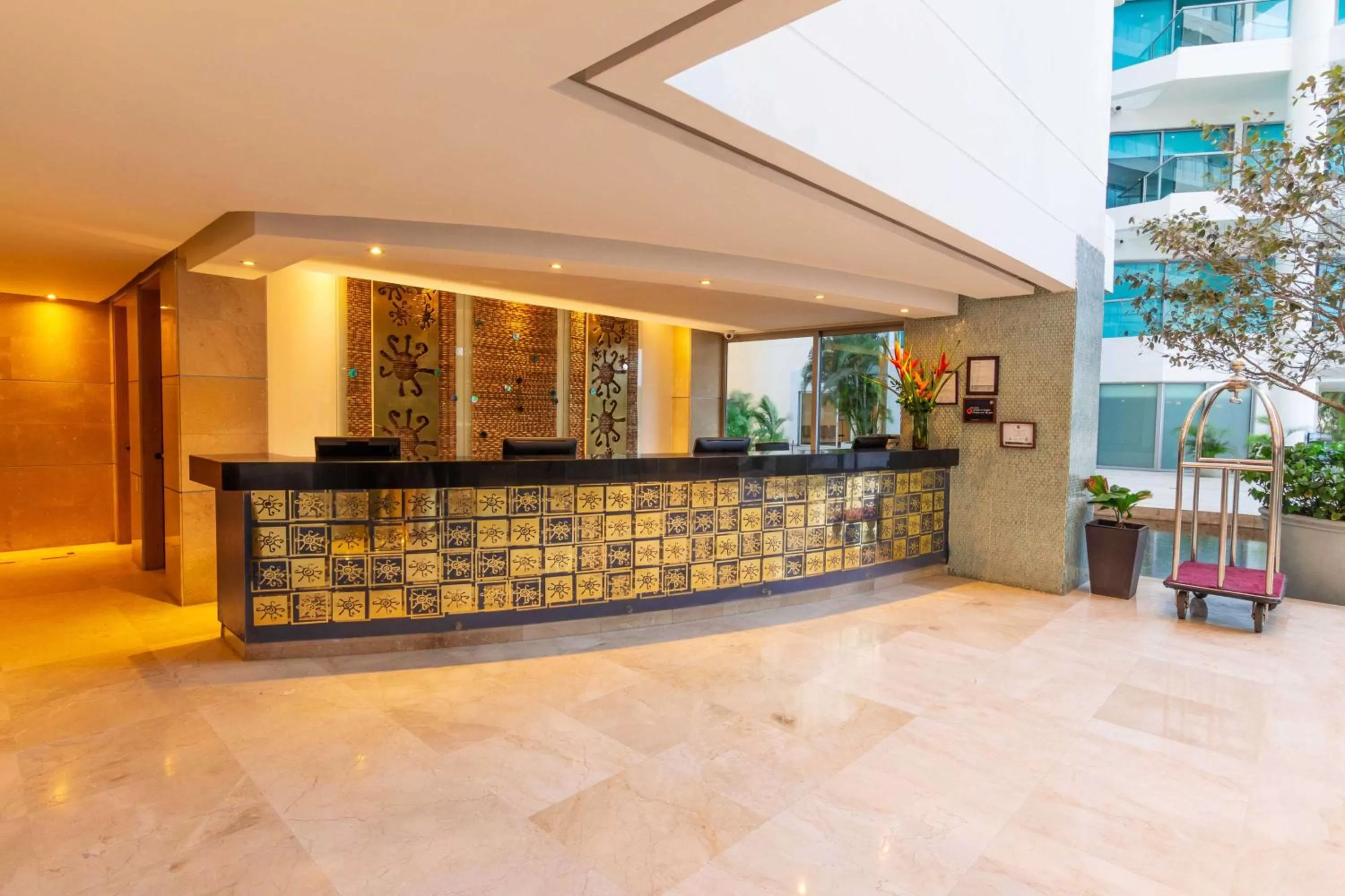 Lobby or reception in Sonesta Hotel Cartagena