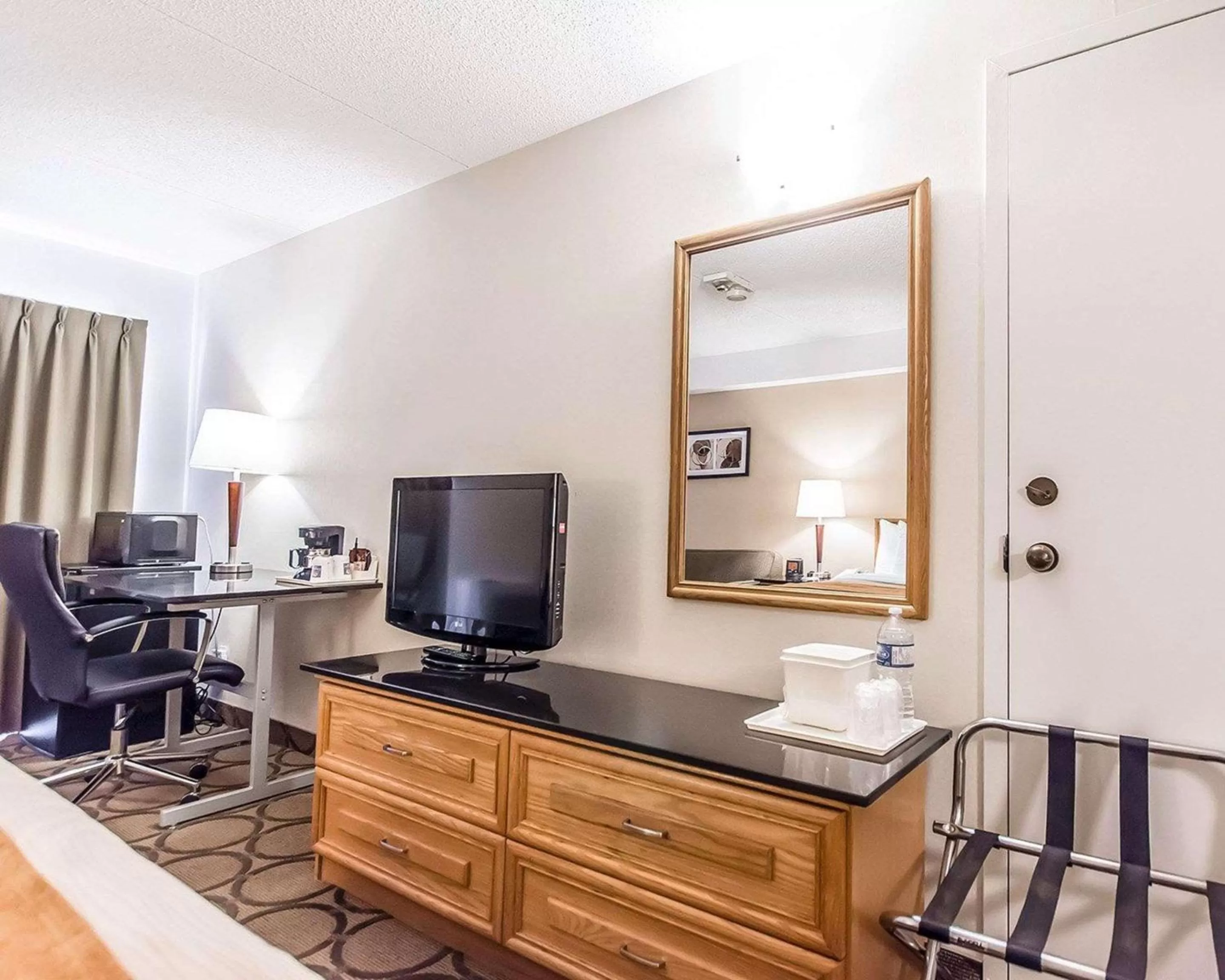 Photo of the whole room in Comfort Inn Riviere-du-Loup