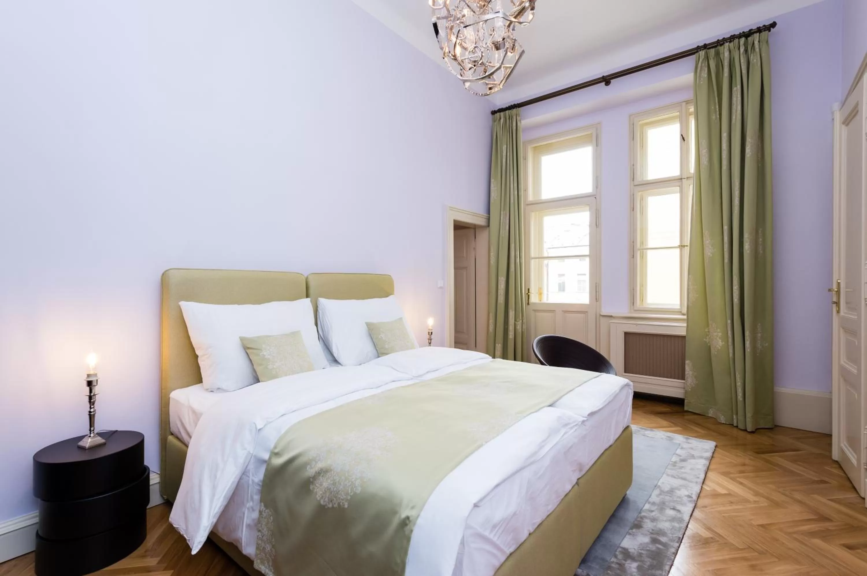 Photo of the whole room in Grand Central Residence by TKC