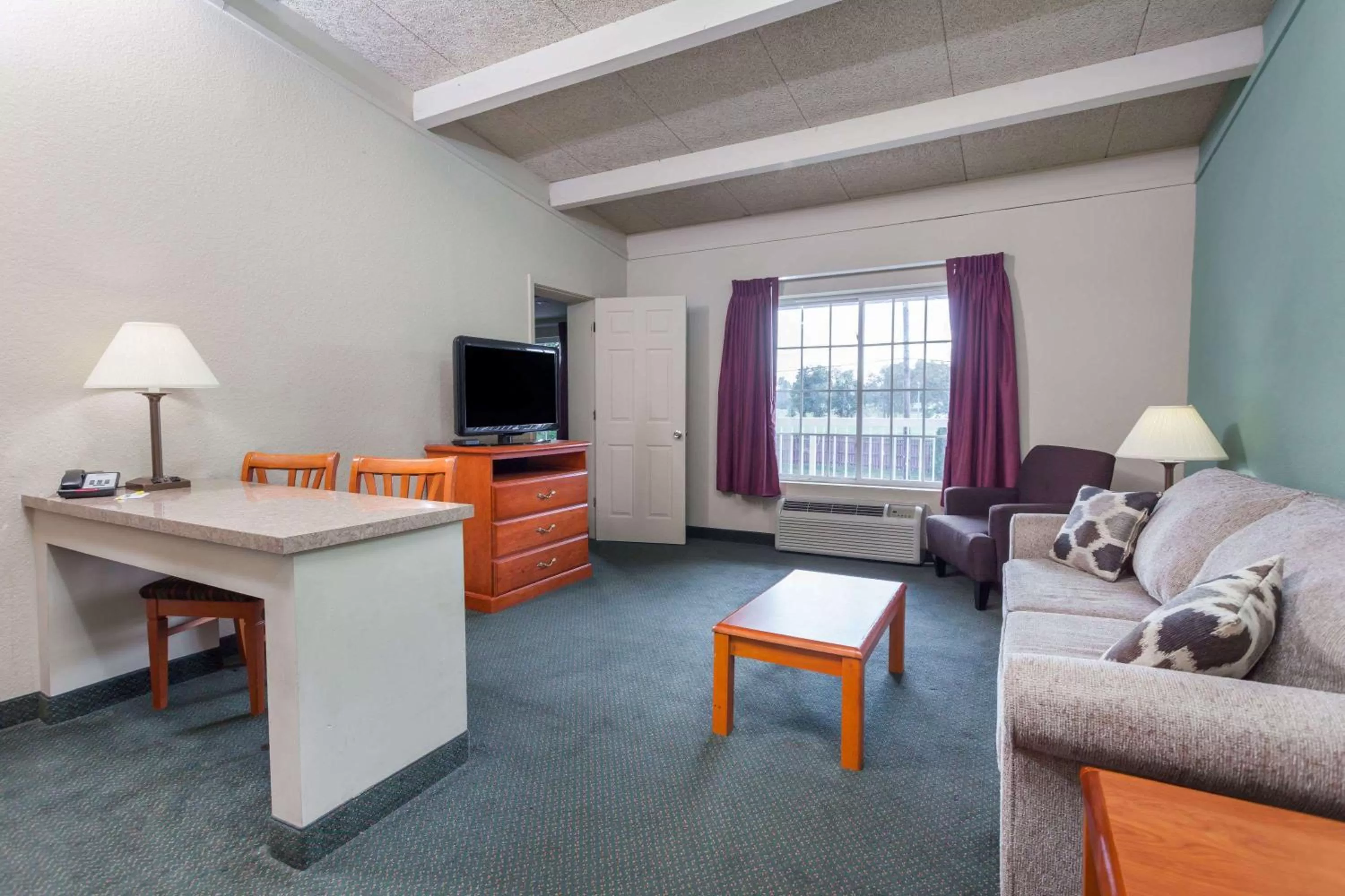 Photo of the whole room in Days Inn & Suites by Wyndham Lexington