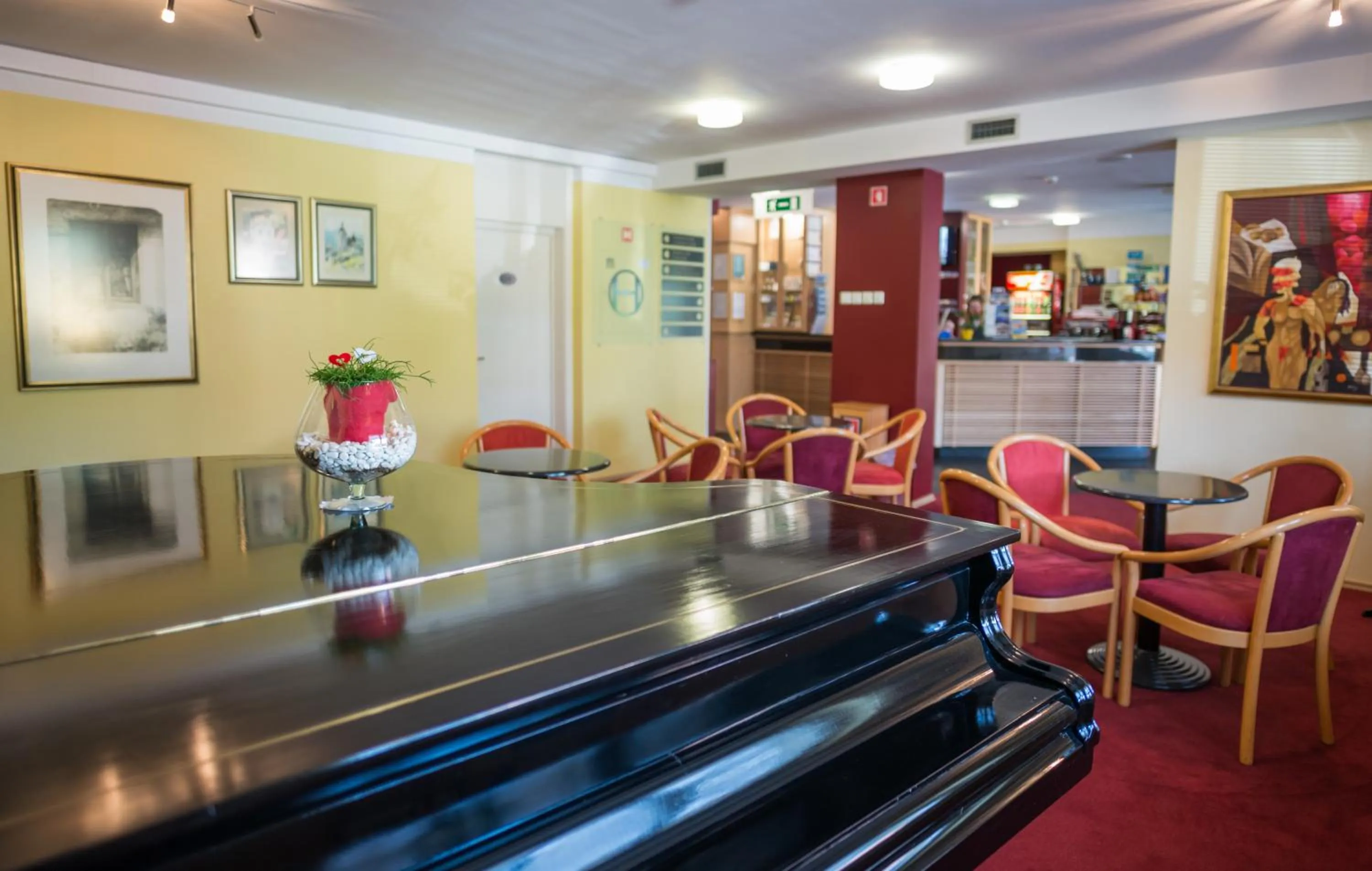 Lobby or reception in Hotel Tabor Maribor