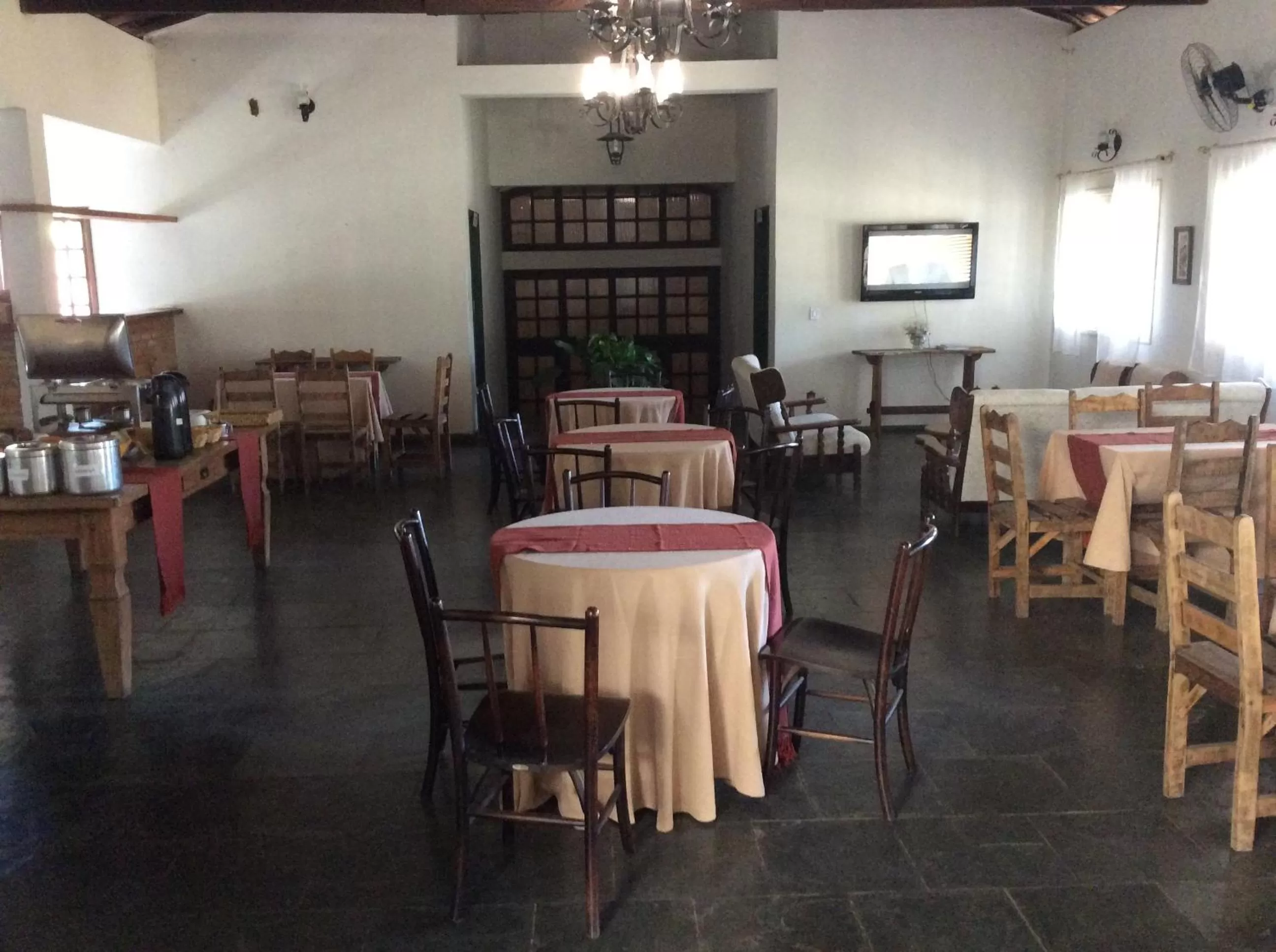 Restaurant/Places to Eat in Pousada Flor da Serra