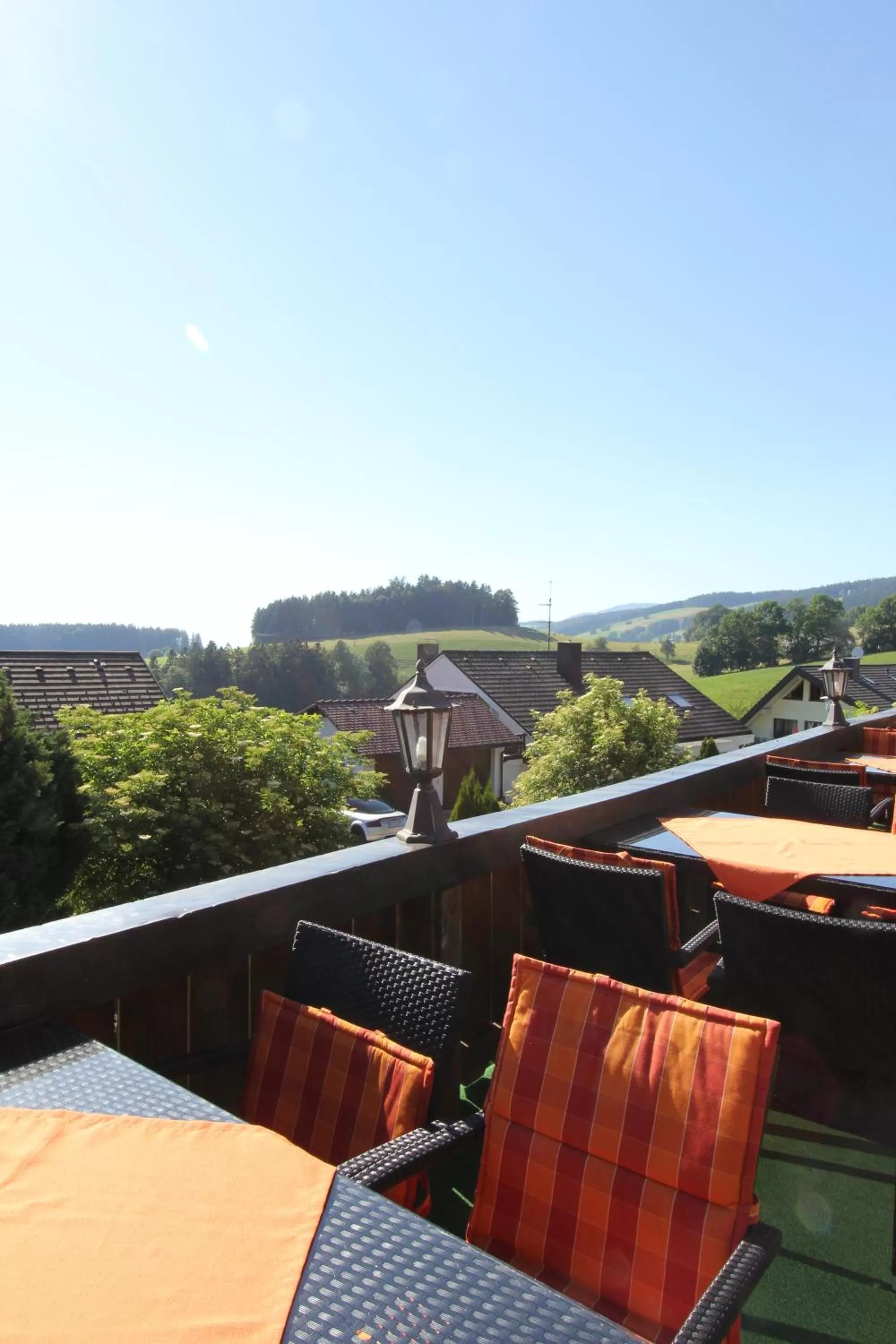 Continental breakfast in Hotel Lowen by Mastiff