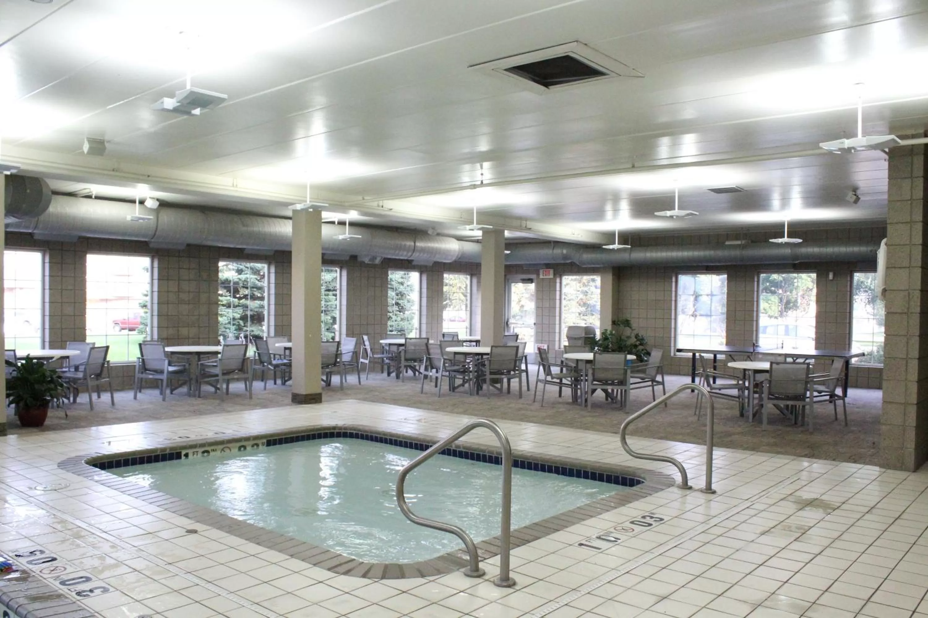 Swimming pool in Holiday Inn Express and Suites St. Cloud by IHG