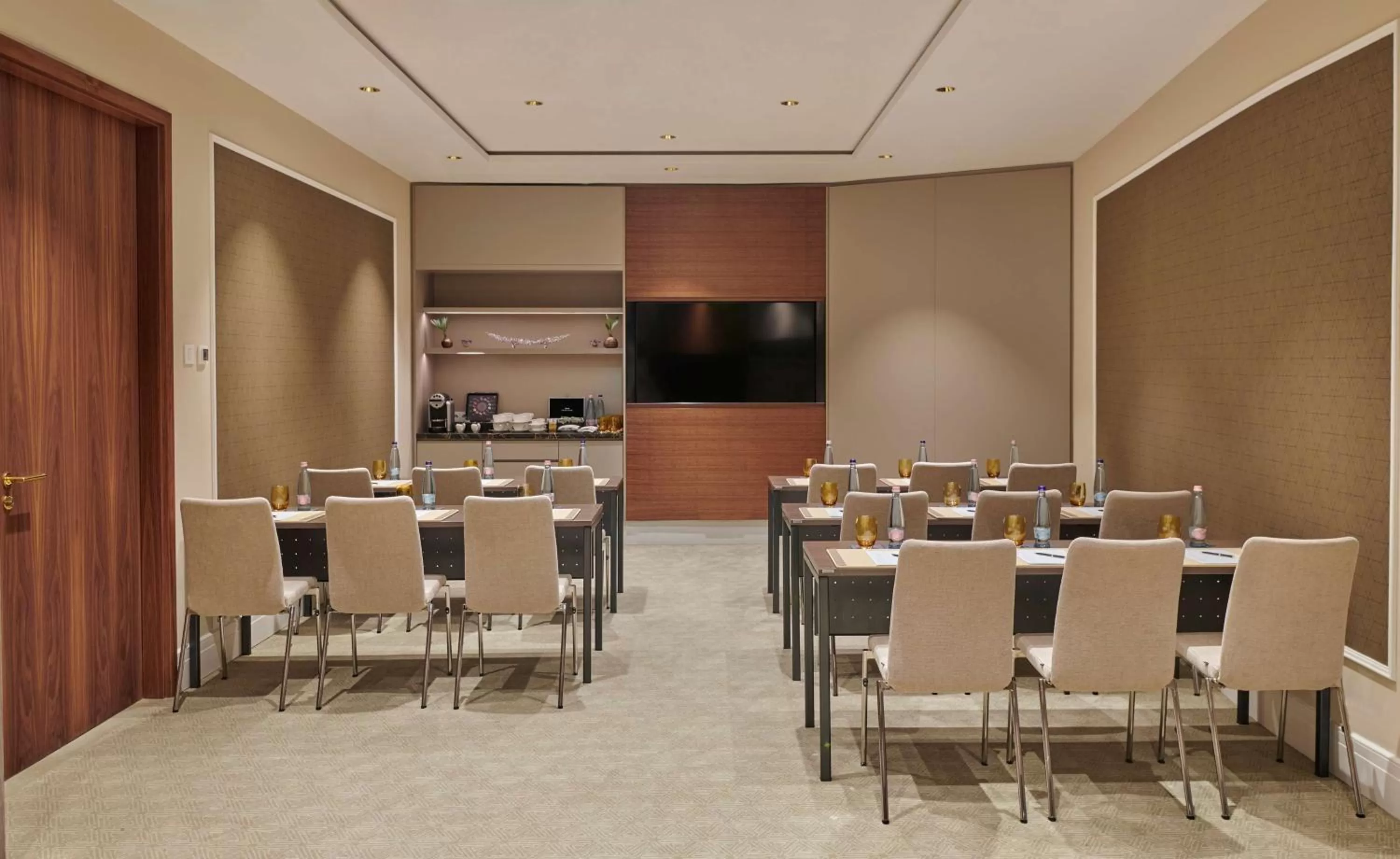 Meeting/conference room in Párisi Udvar Hotel Budapest, part of Hyatt