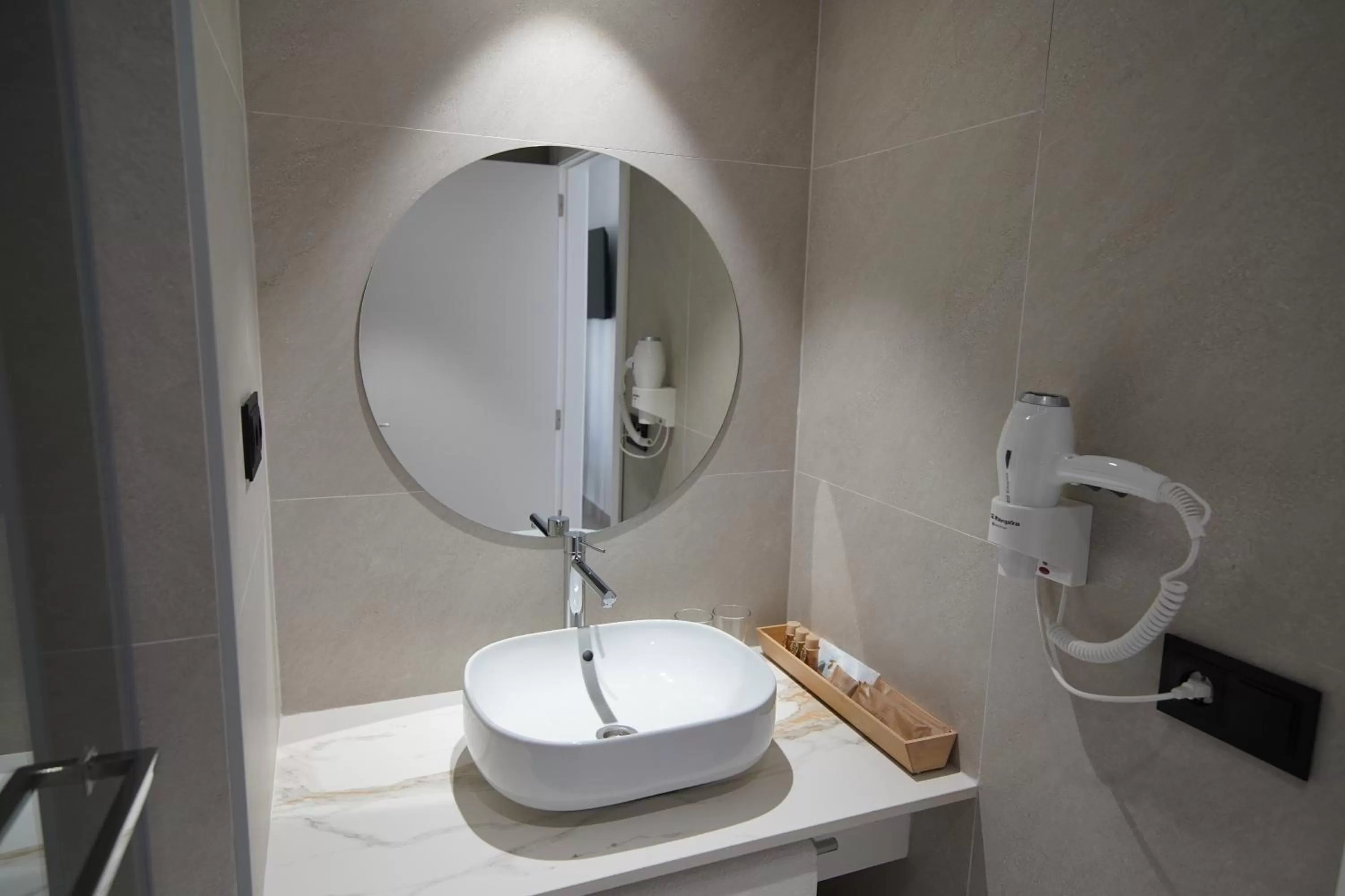 Bathroom in BET Apartments - Suites Puerto Valencia