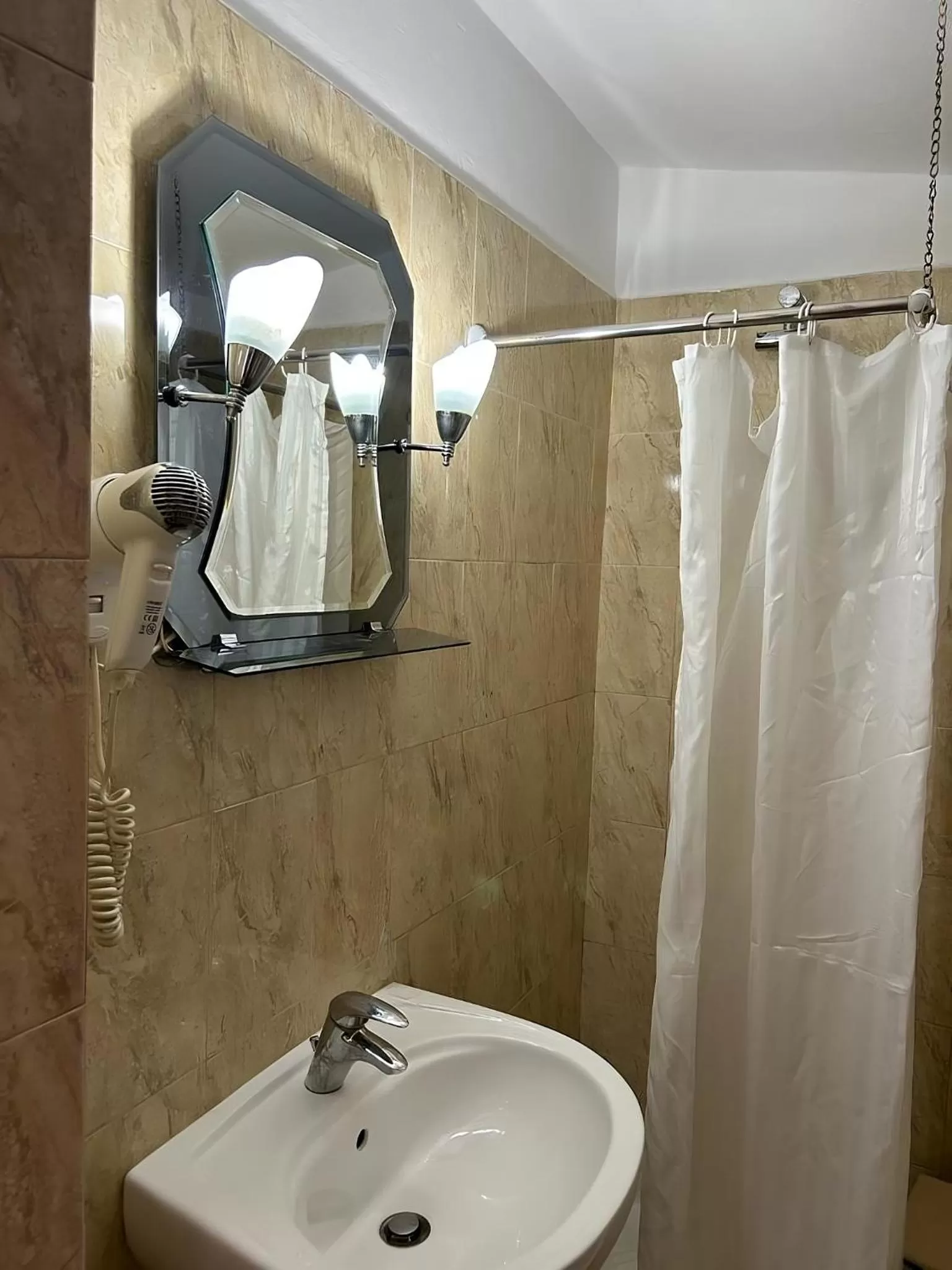 Bathroom in Hotel Berati