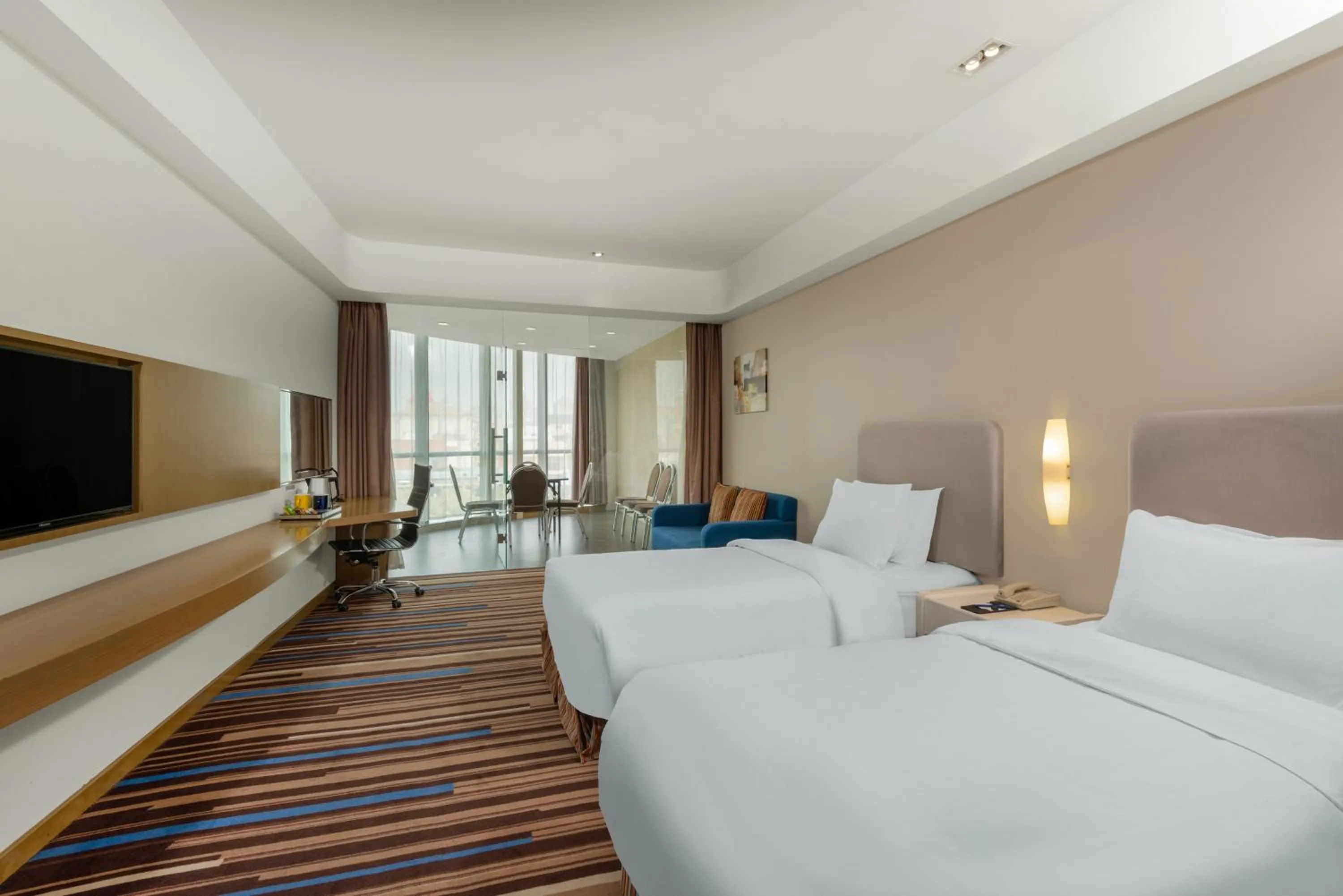 Photo of the whole room in Holiday Inn Express Nantong Downtown by IHG