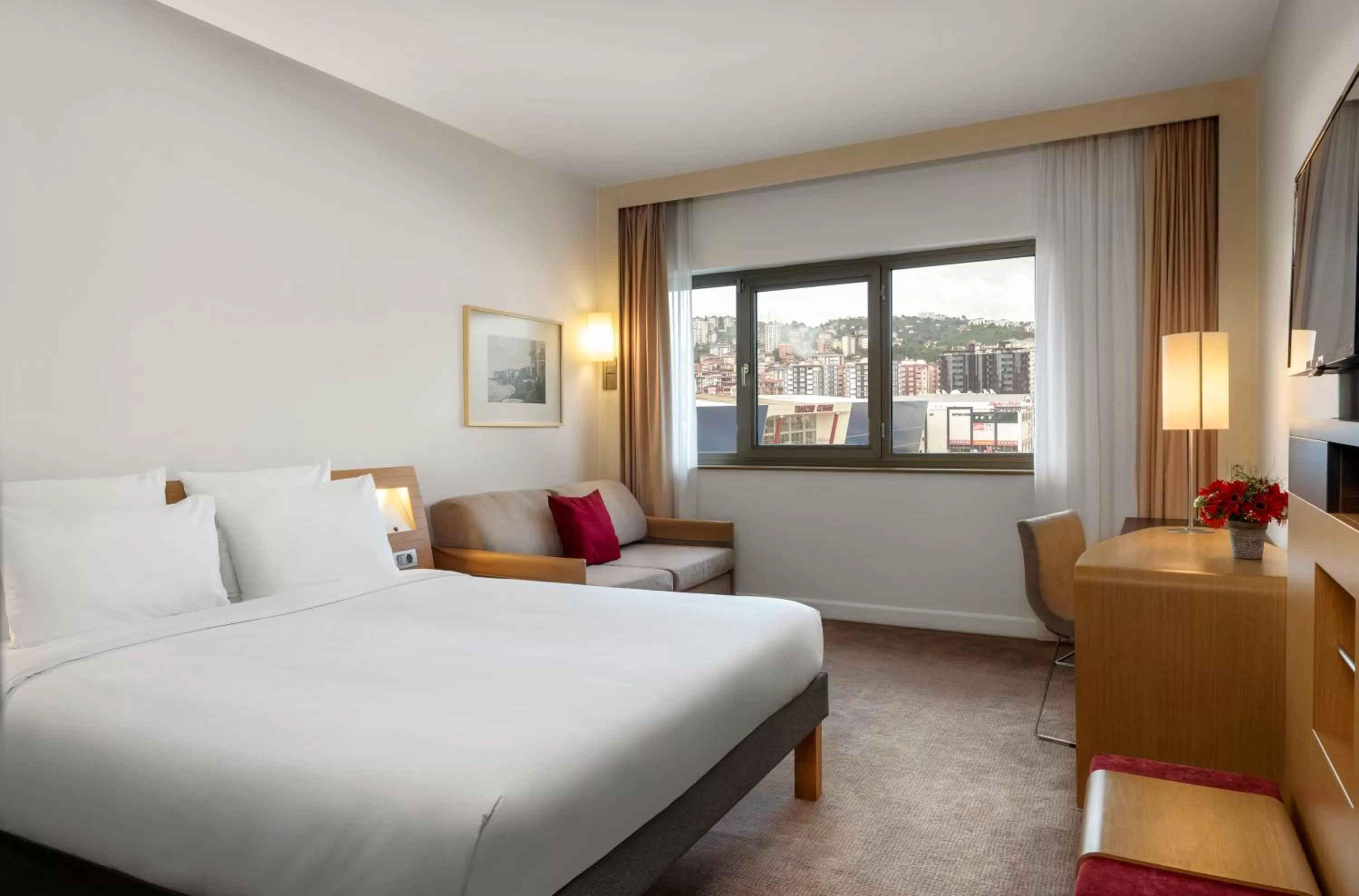 Photo of the whole room, Bed in Novotel Trabzon