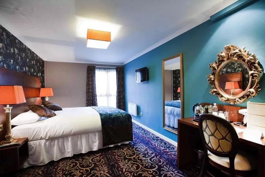 Shower in The White Lady Wetherspoon