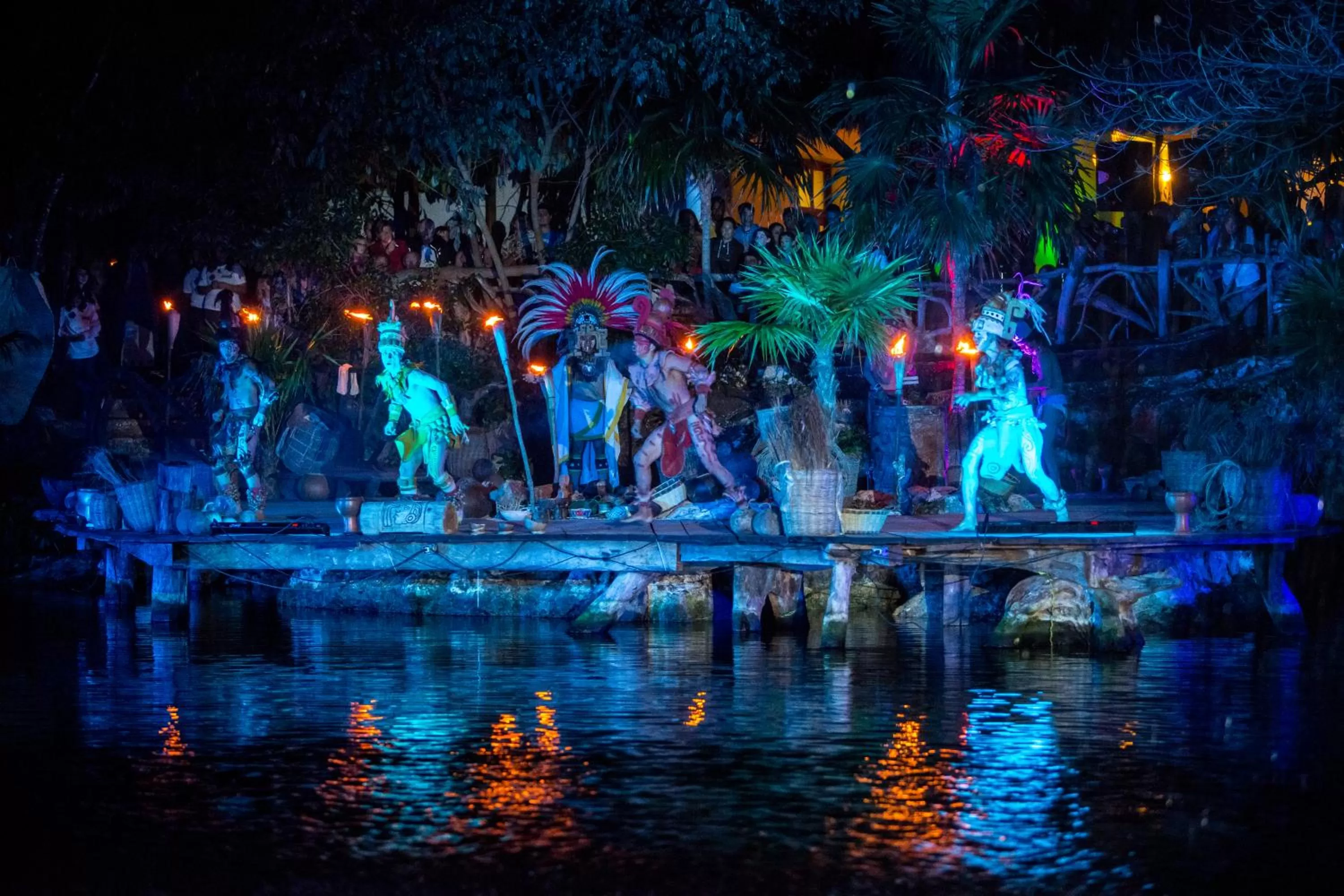 Evening entertainment in Select Club at Sandos Caracol All Inclusive - Adults Only Area