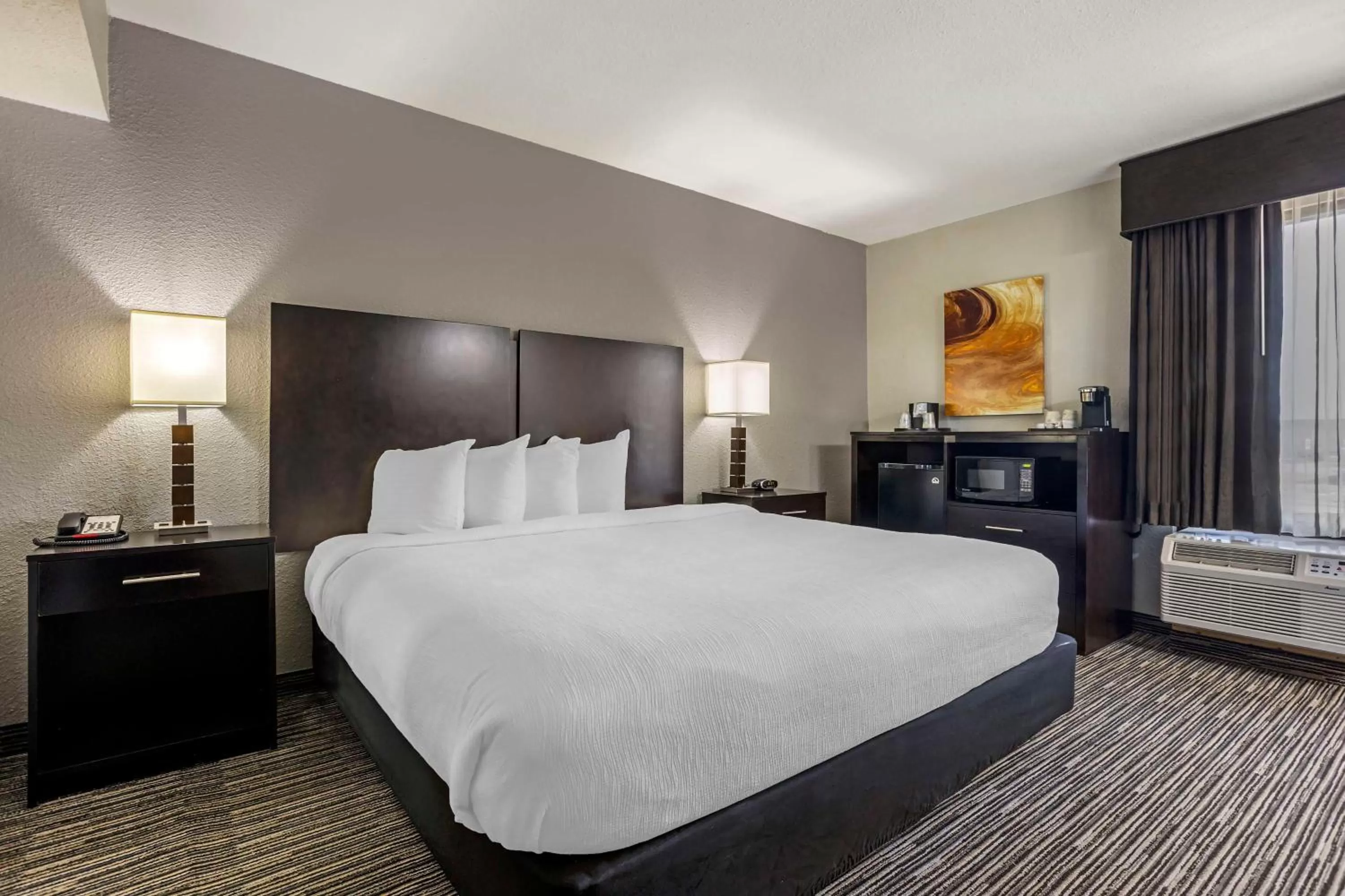 Bedroom, Bed in Best Western Plus- Jonesboro